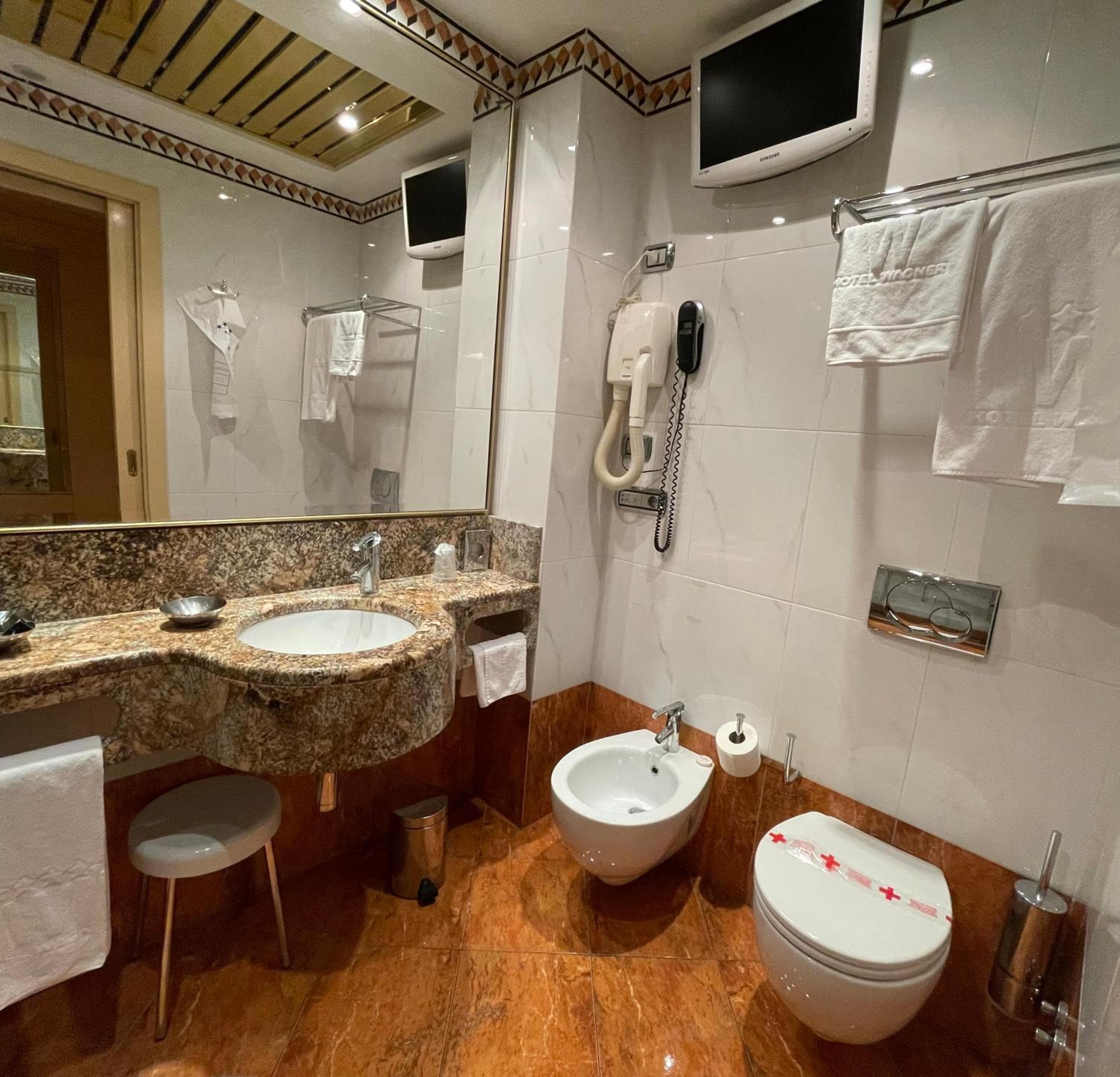 Hotel Wagner — 17