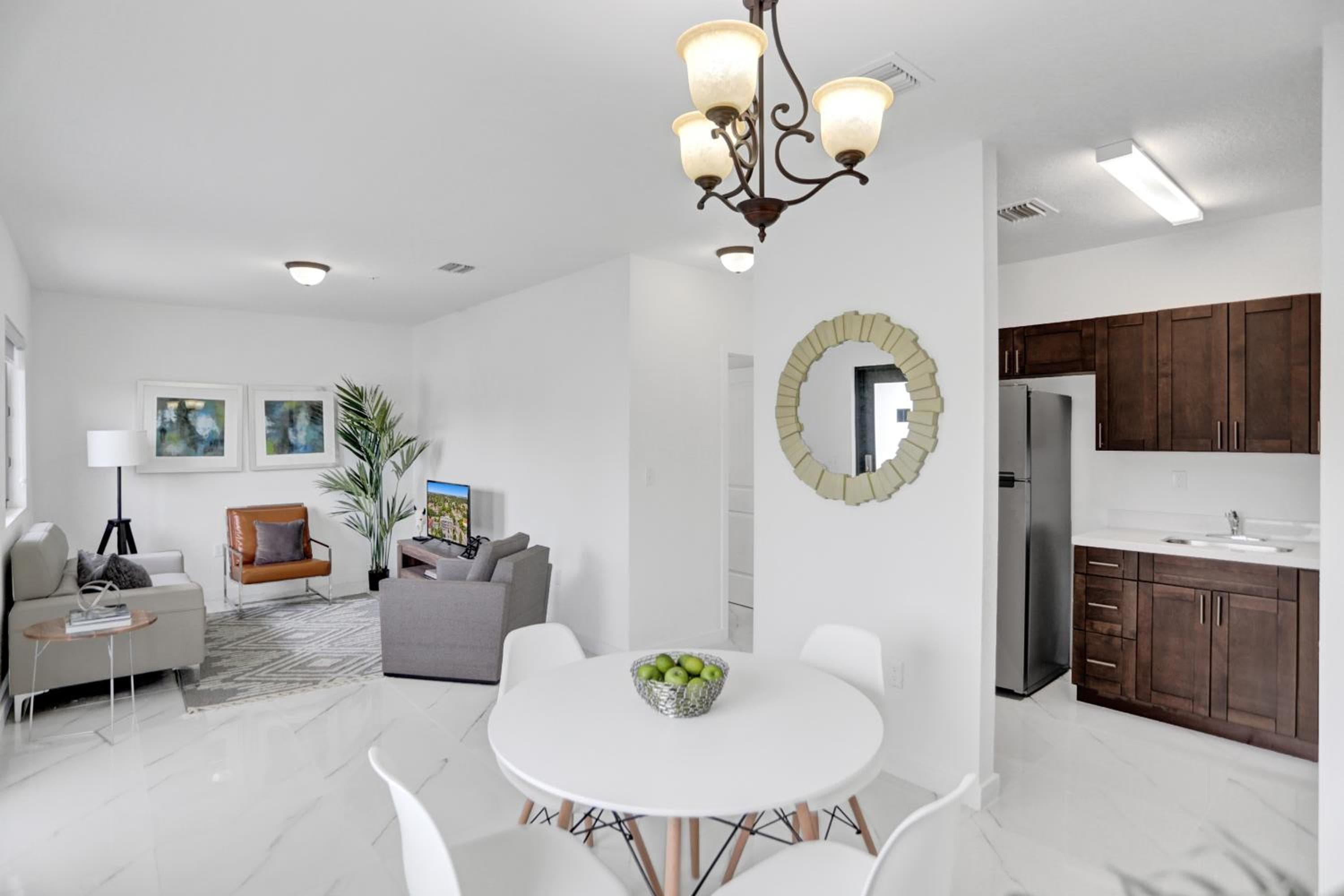 Renzzi Wynwood Apartments — 16