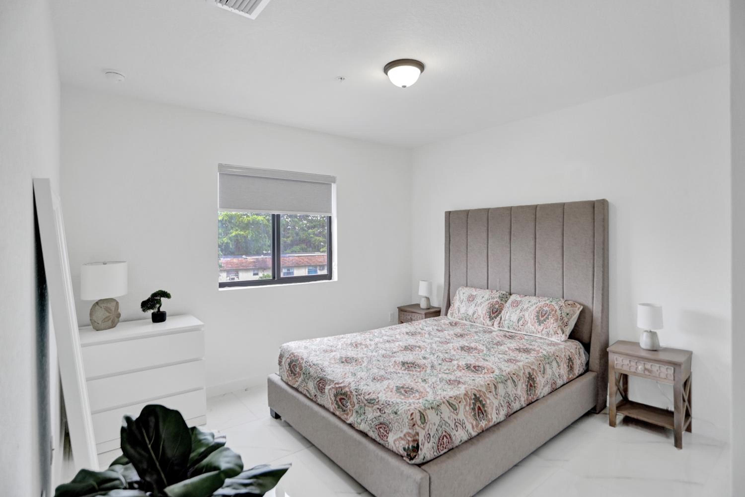 Renzzi Wynwood Apartments — 30