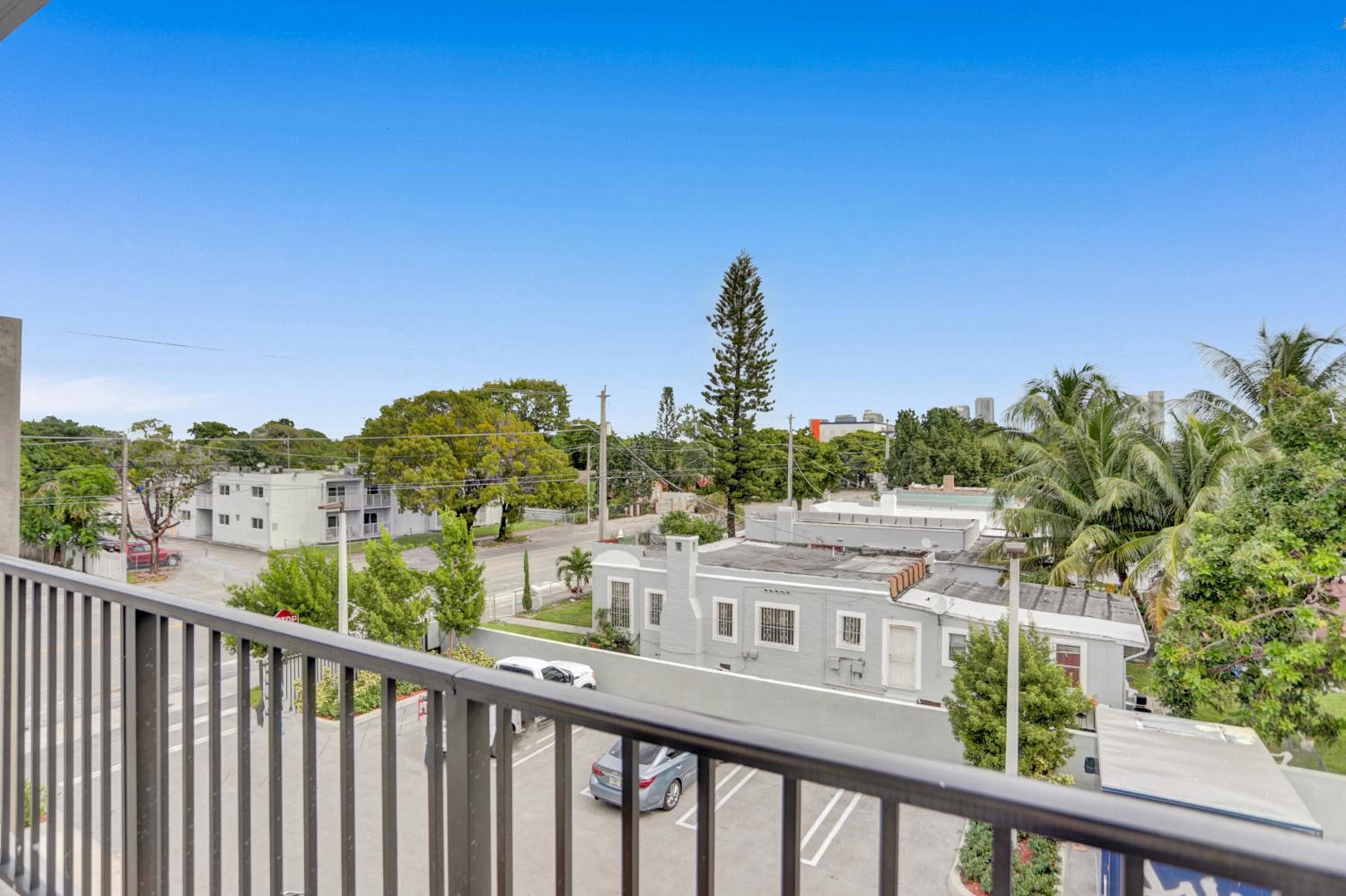 Renzzi Wynwood Apartments — 27