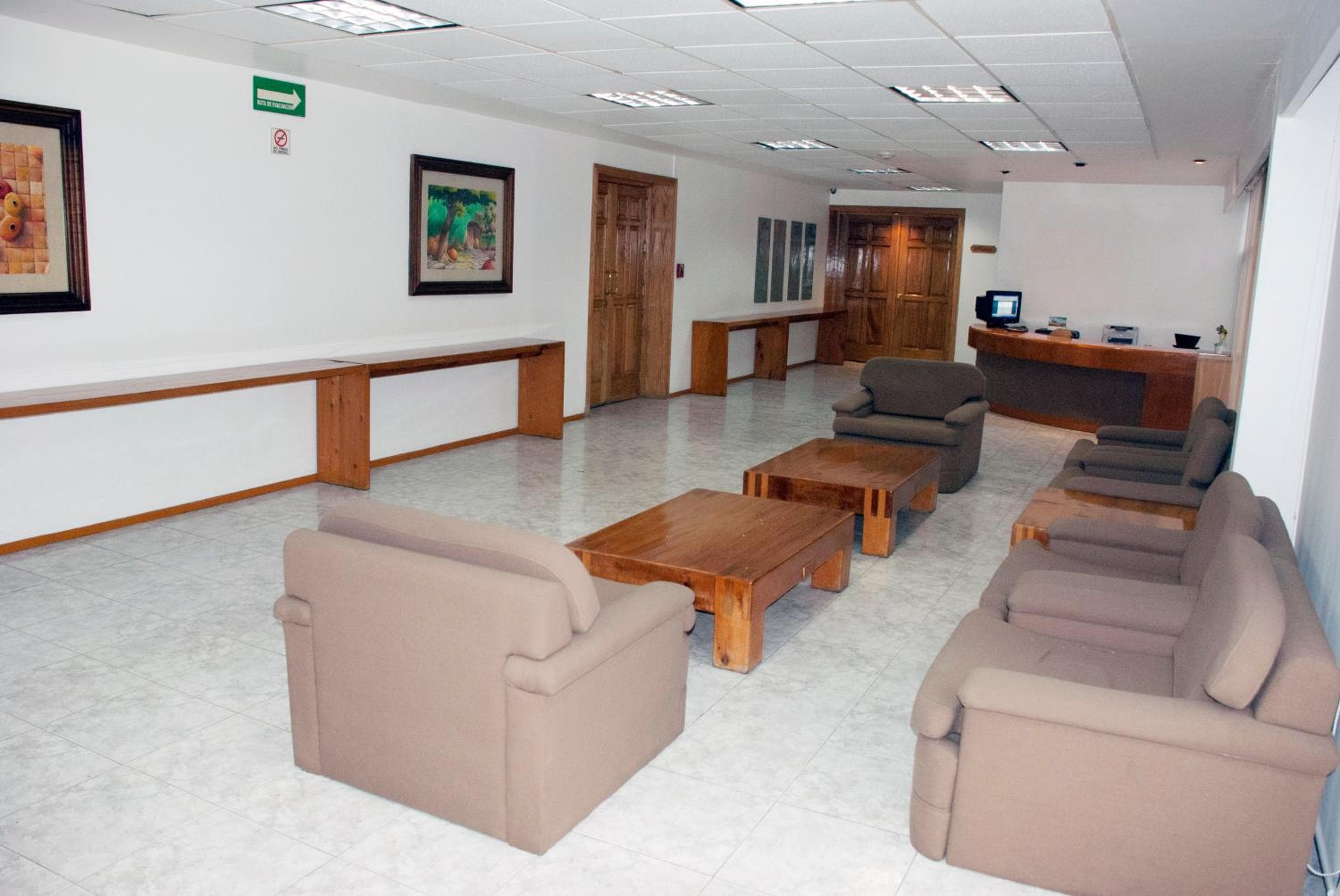 Hotel & Suites PF — 23