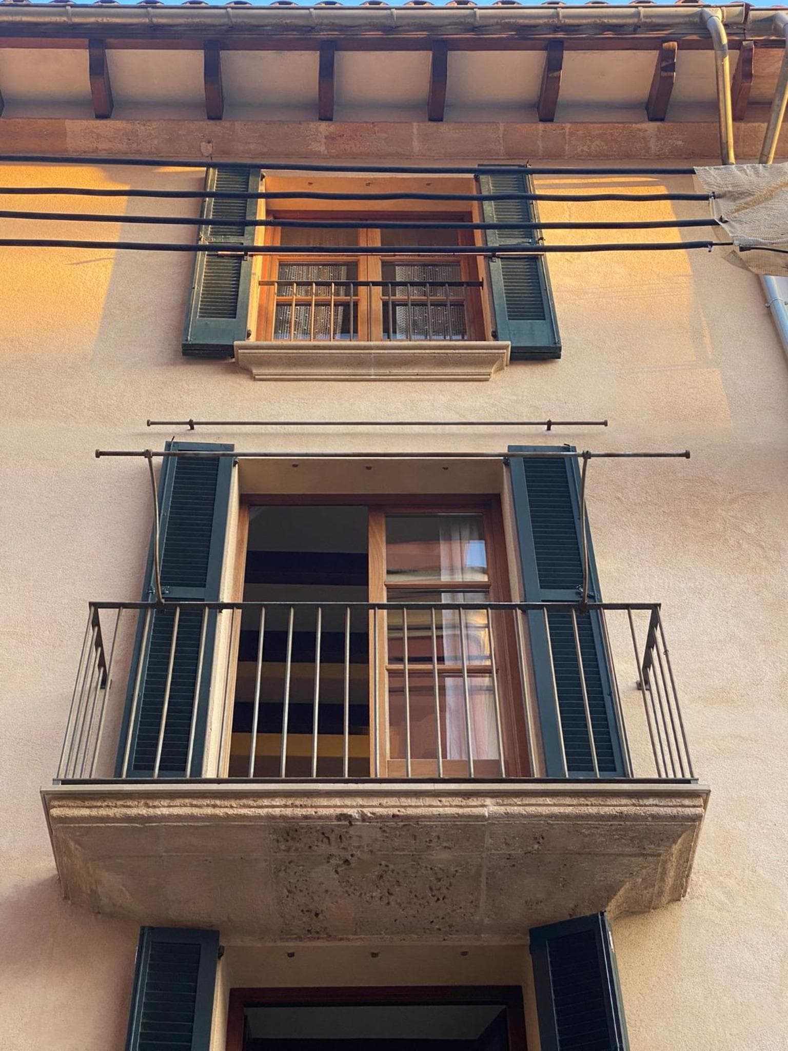 POC A POC SUITES — 15