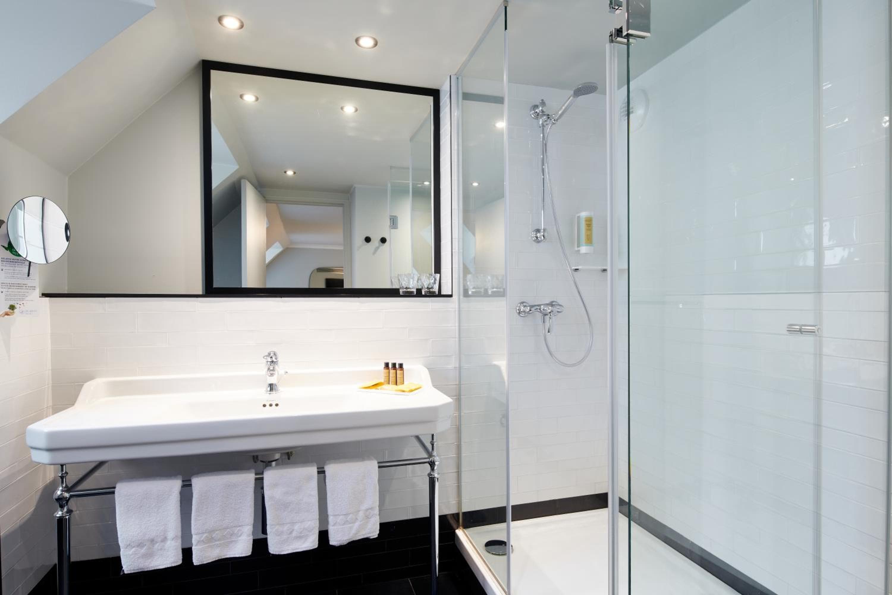 Hotel Vacances Bleues Provinces Opera hotel, 36, Rue De L'echiquier, Paris, France — photo 12