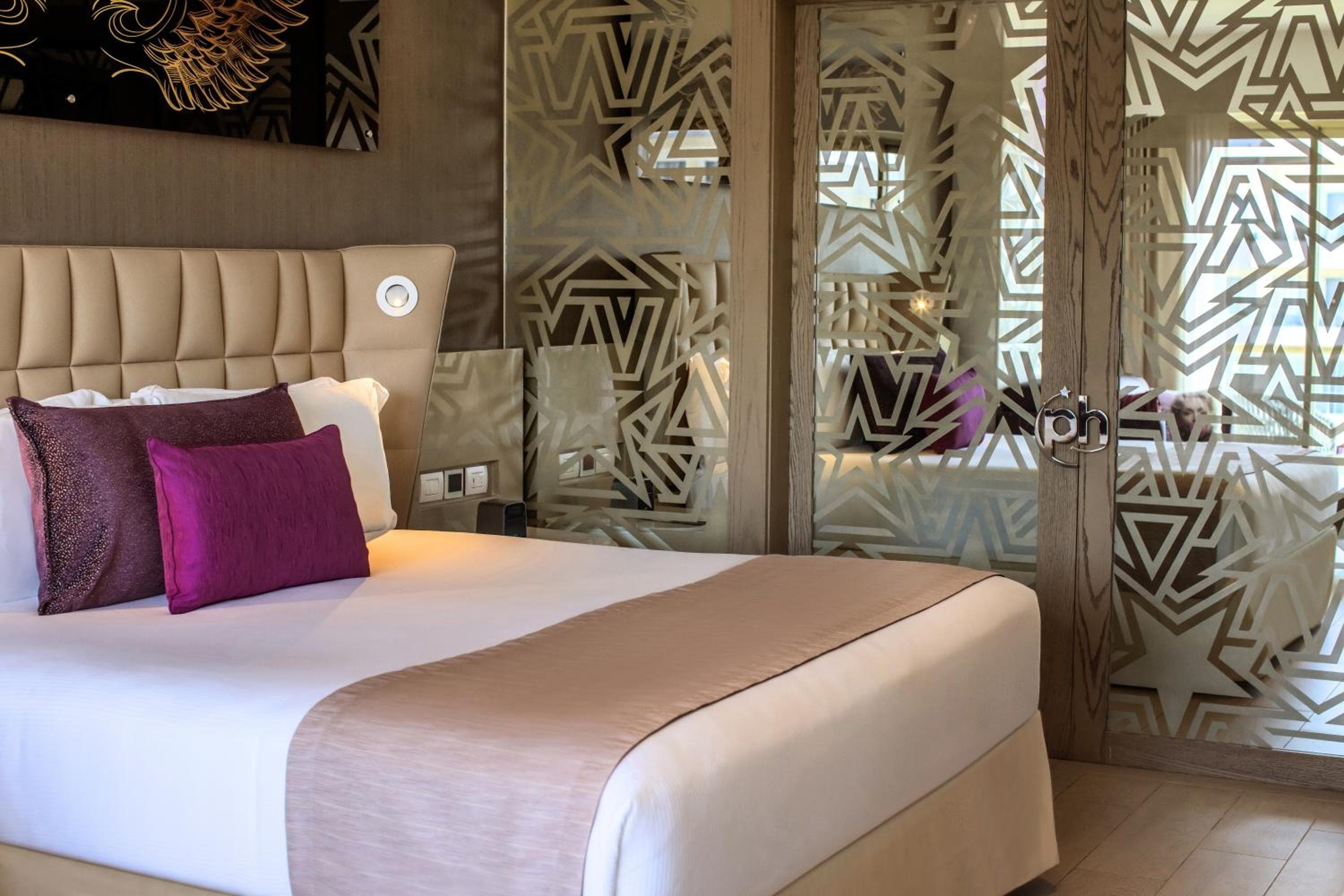 Planet Hollywood Cancun Adult Scene by Royalton, An Autograph Collection All-Inclusive Resort - Adults Only — 22