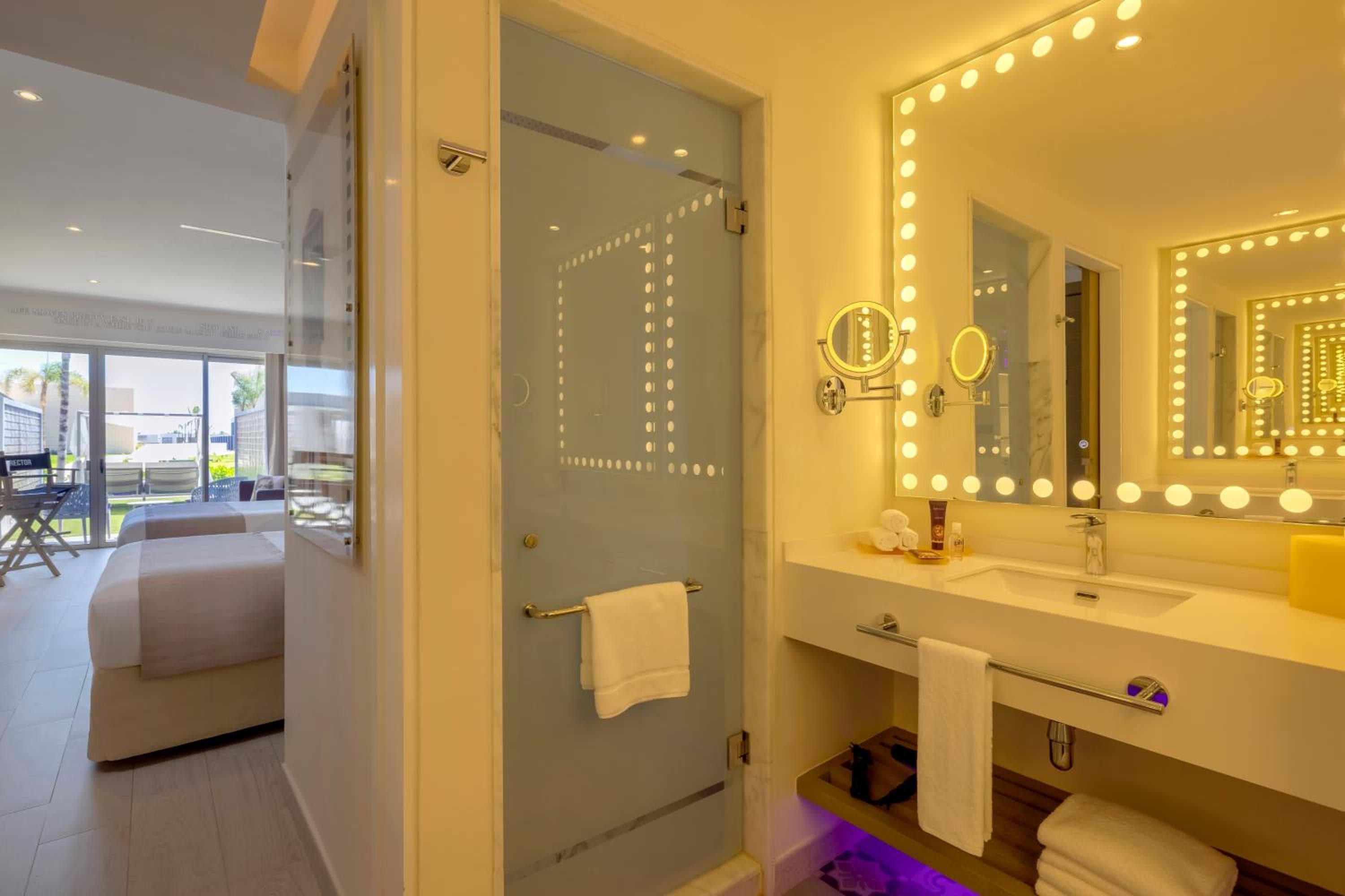Planet Hollywood Cancun Adult Scene by Royalton, An Autograph Collection All-Inclusive Resort - Adults Only — 17