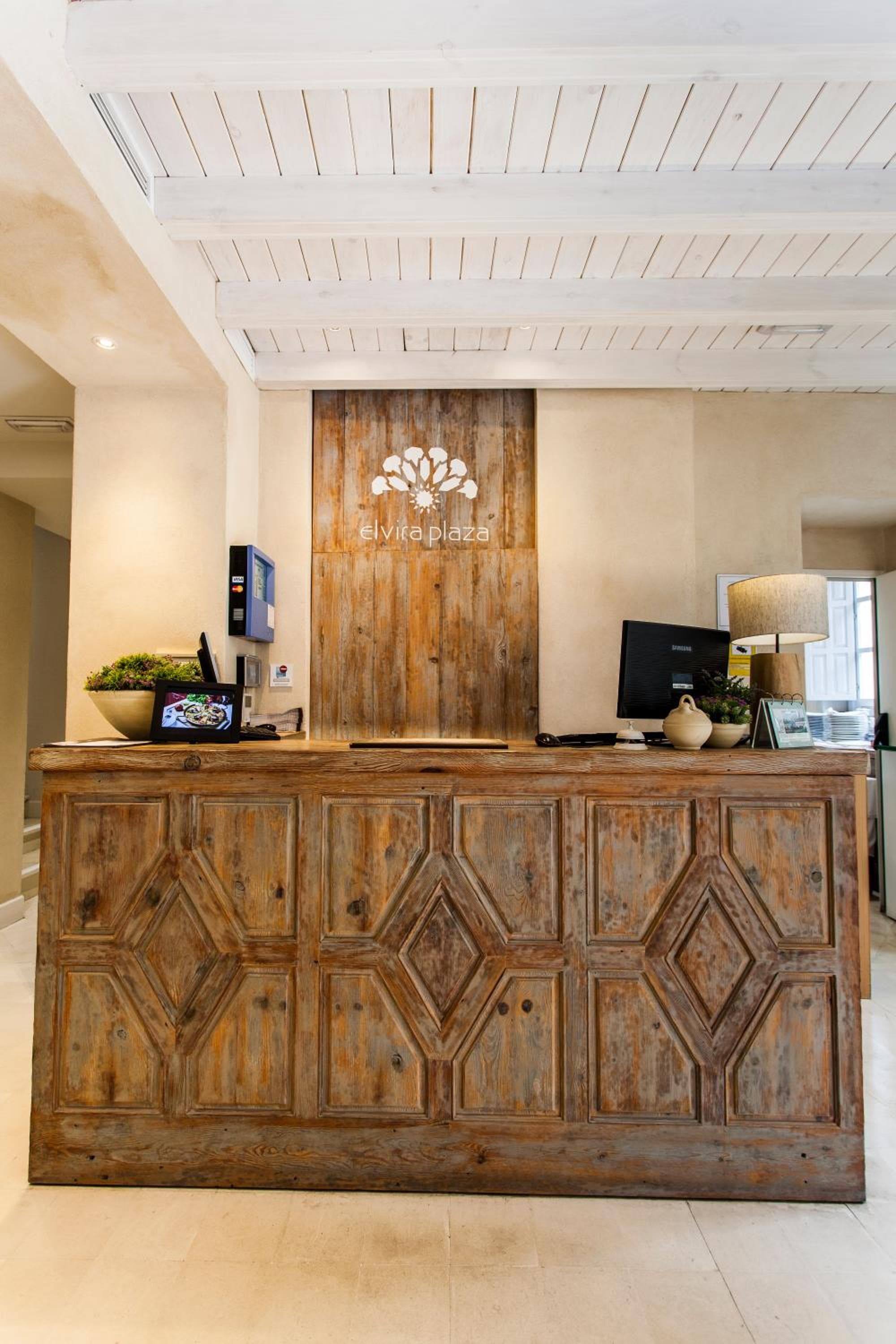 Hotel Boutique Elvira Plaza — 14