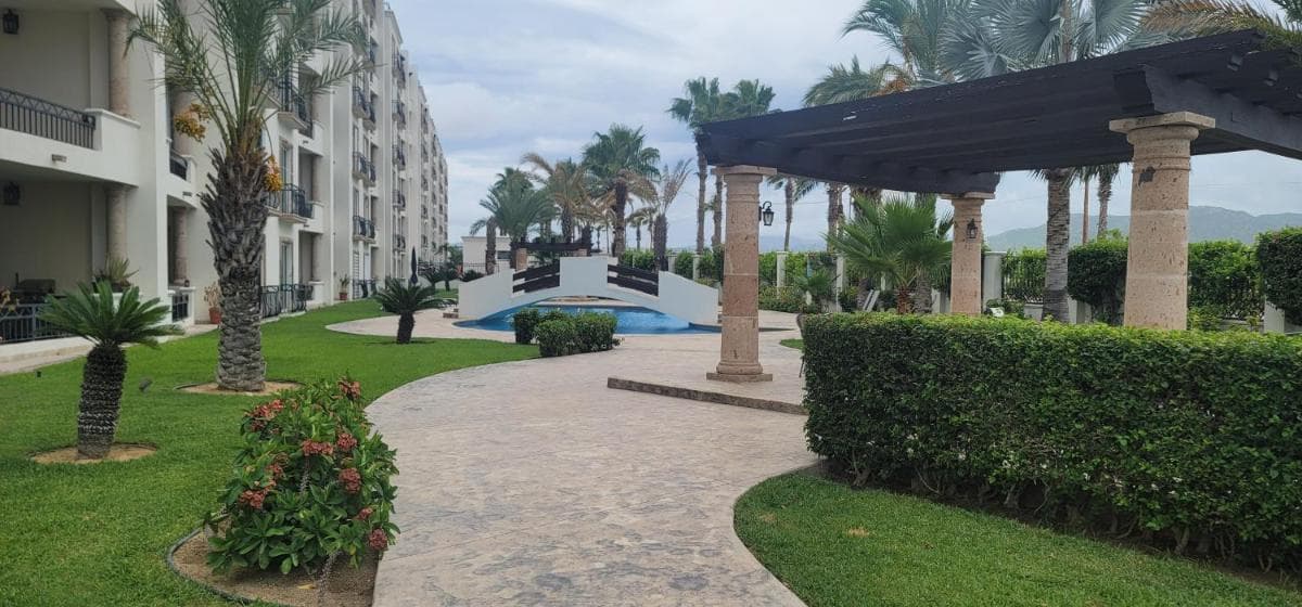Perfect location - Puerta Cabo Village 500 steps to the beach & resorts — 12