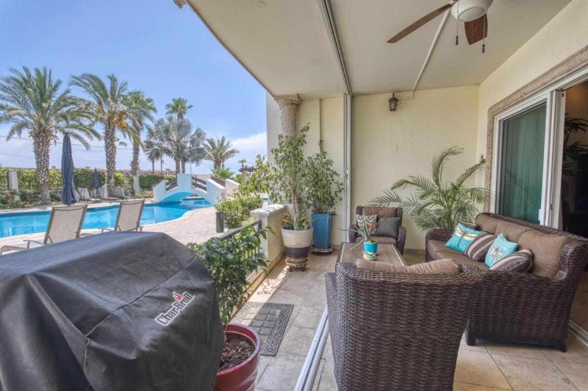 Perfect location - Puerta Cabo Village 500 steps to the beach & resorts — 26