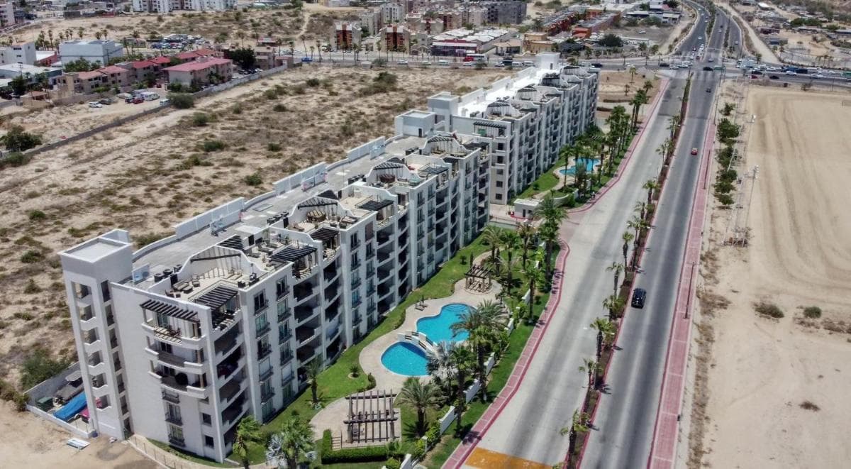 Perfect location - Puerta Cabo Village 500 steps to the beach & resorts — 2