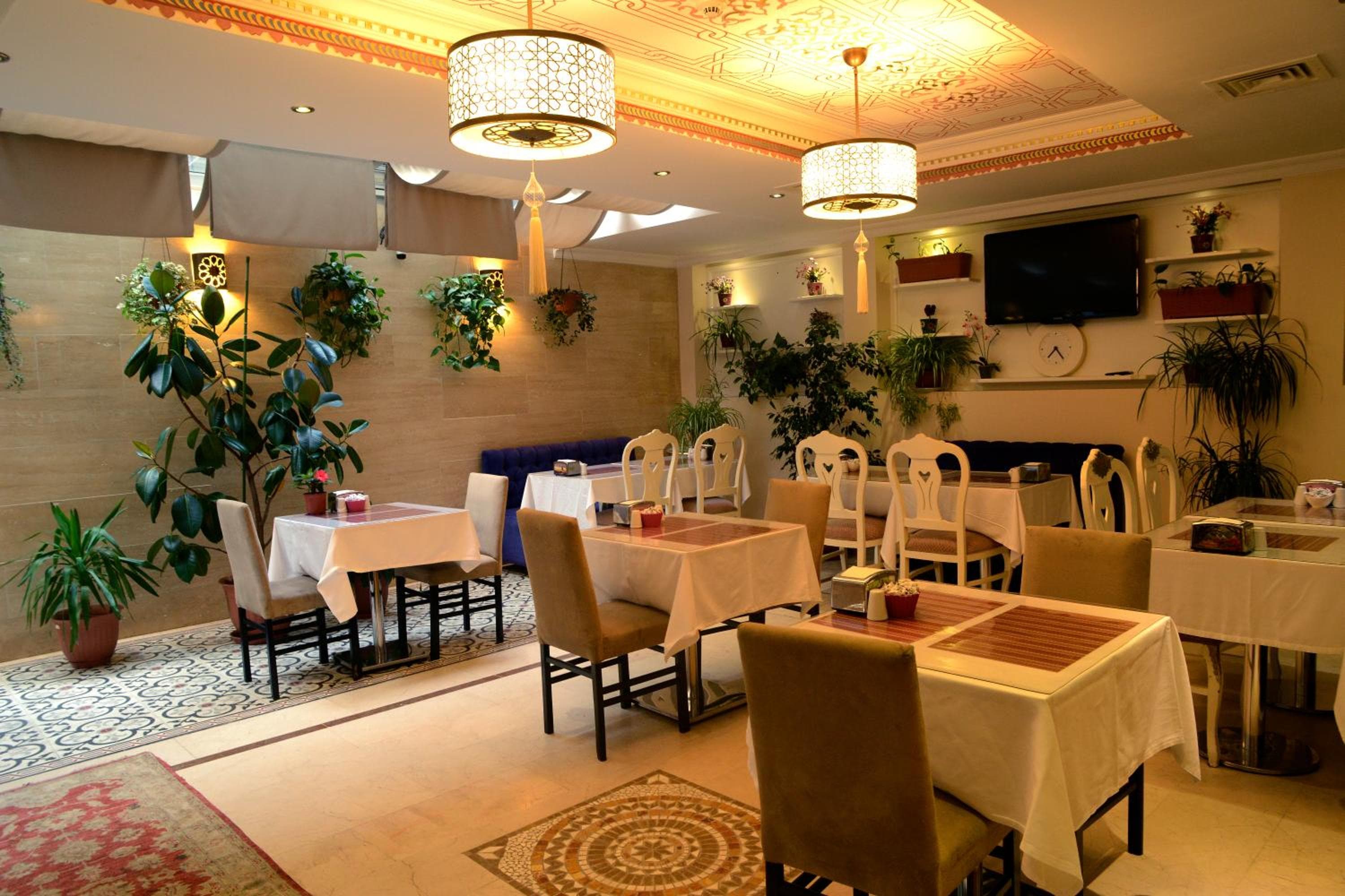 Sultani Royal Hotel — 19