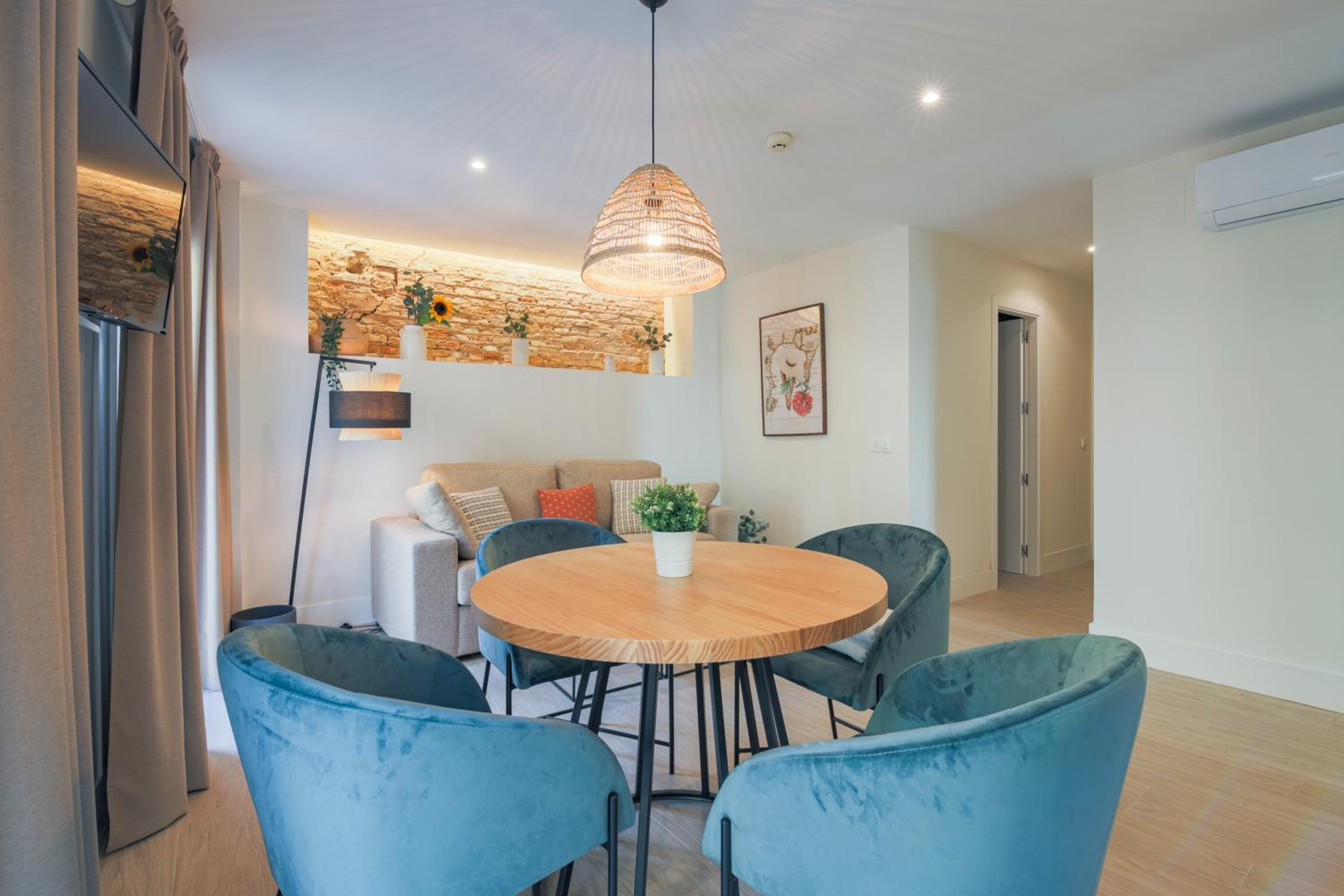 Apartamentos Magna Sevilla — 3