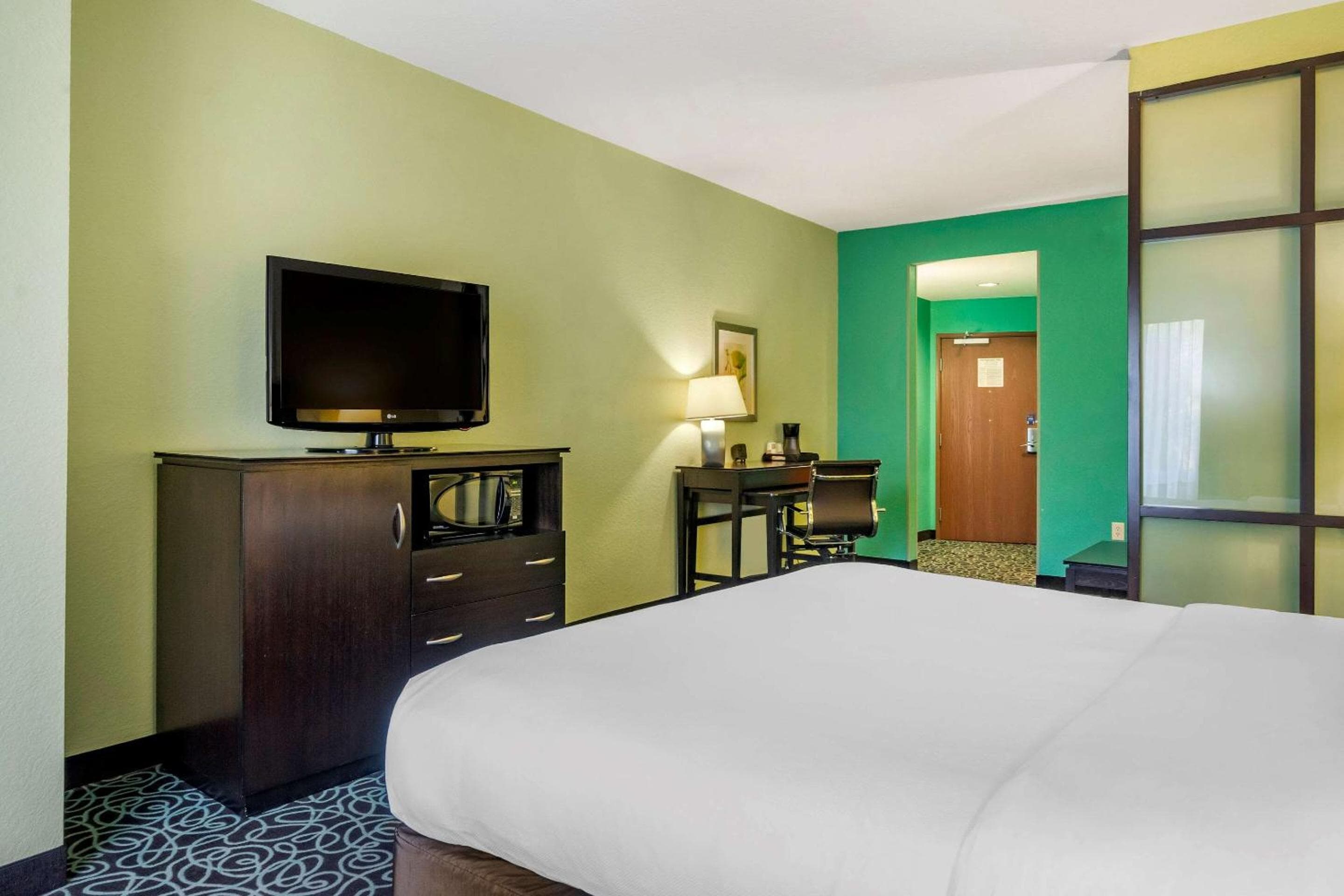 Comfort Suites en el recinto ferial-Casino — 12