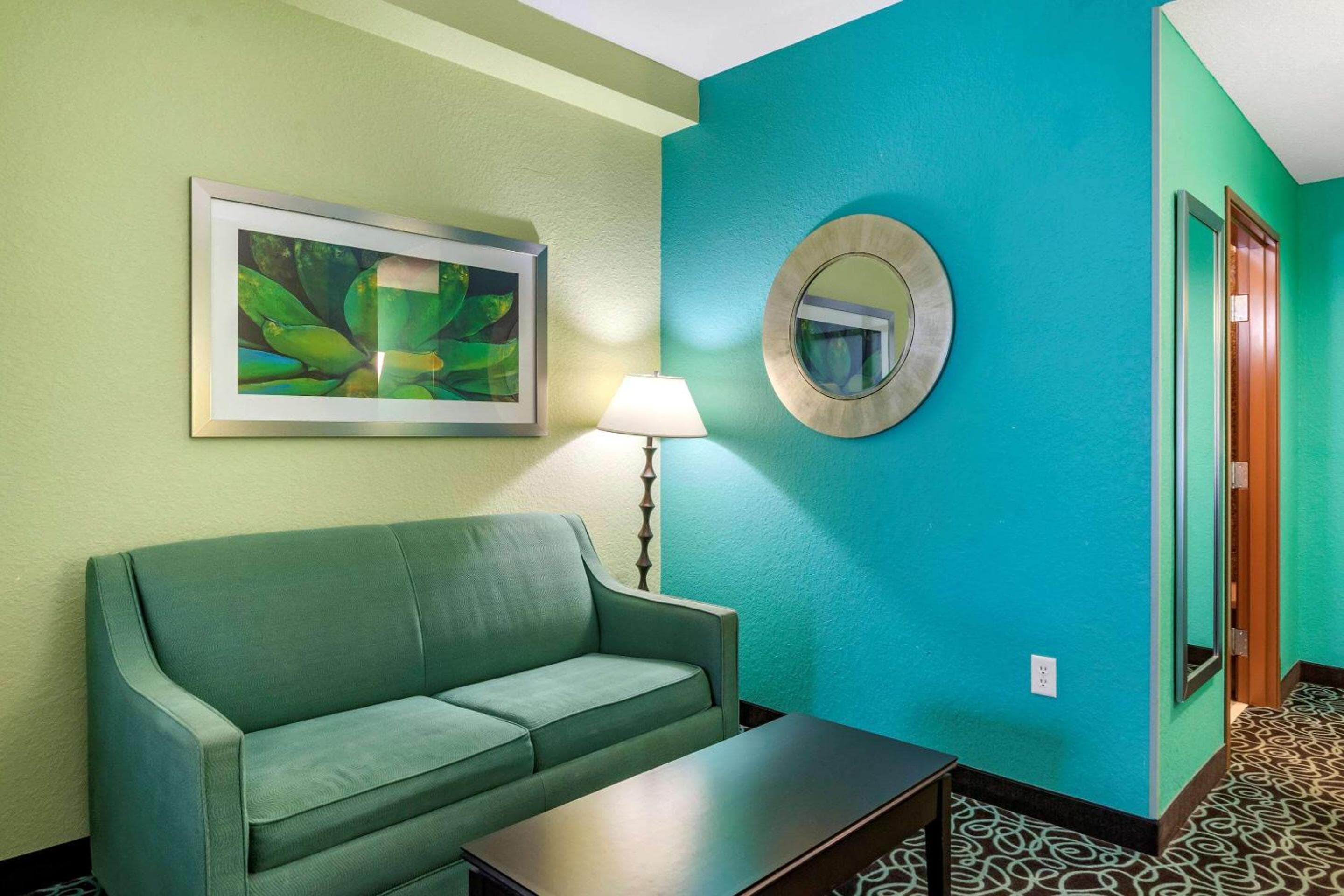Comfort Suites en el recinto ferial-Casino — 17
