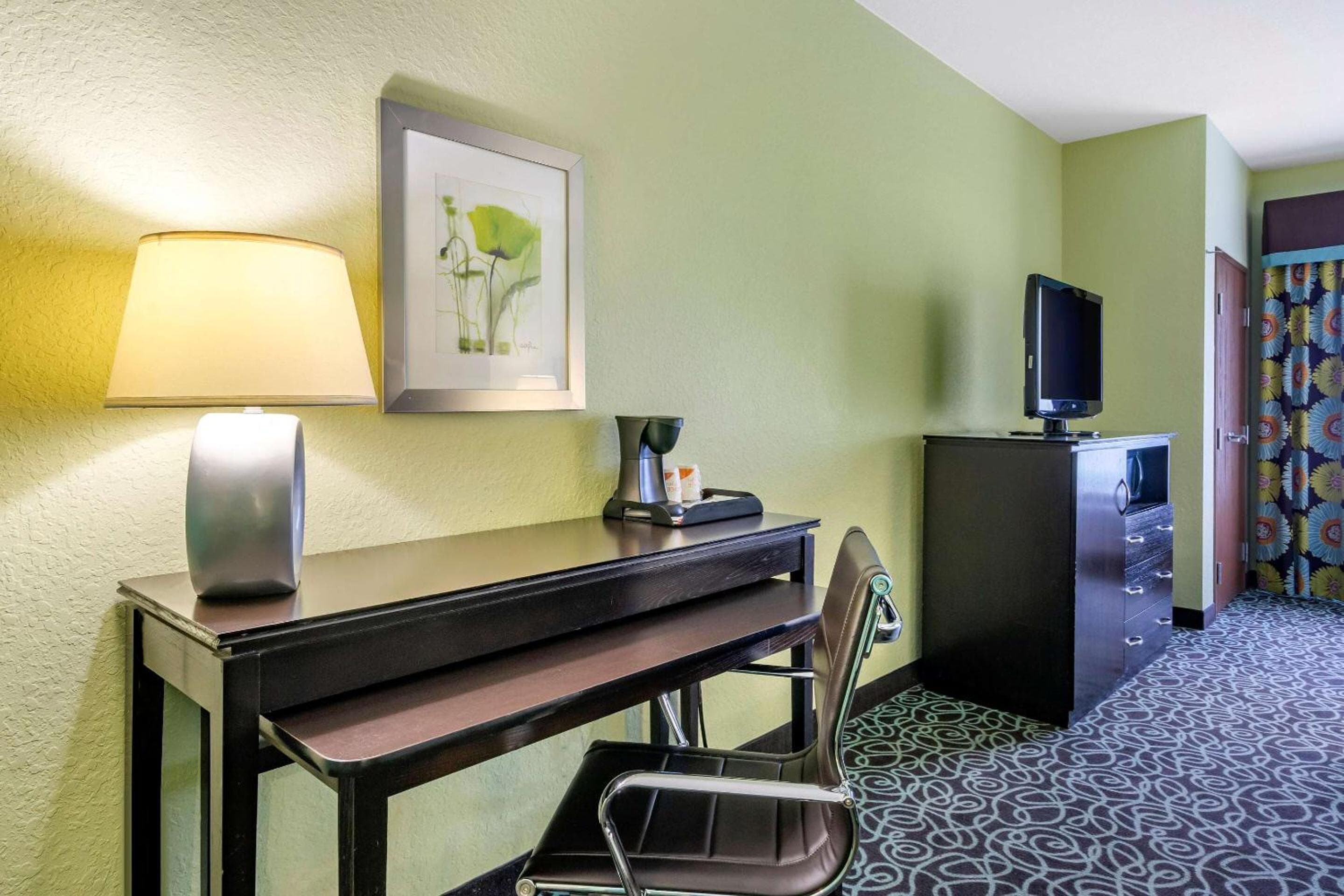 Comfort Suites en el recinto ferial-Casino — 18