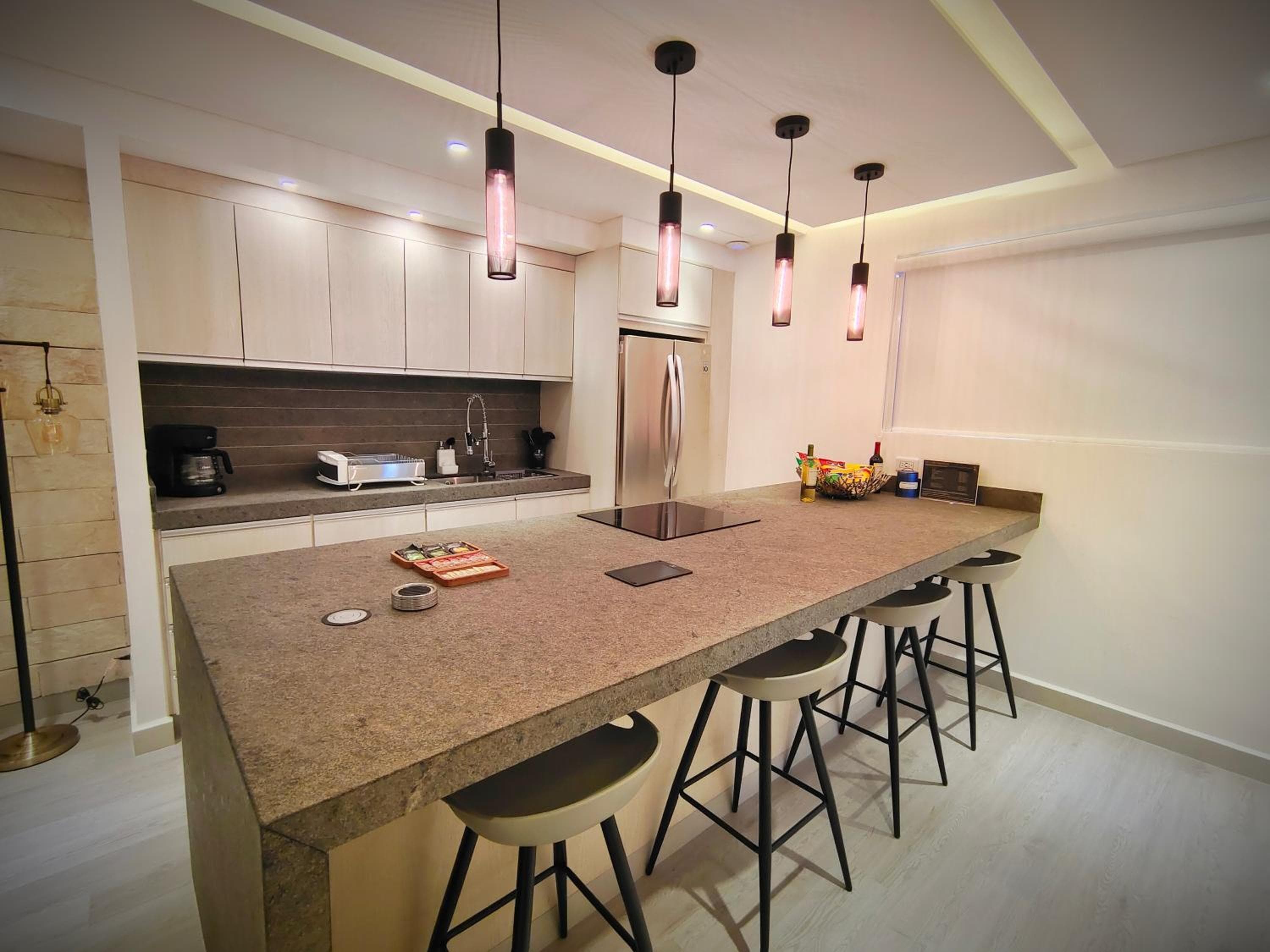 1st Luxury Warehouse — 23