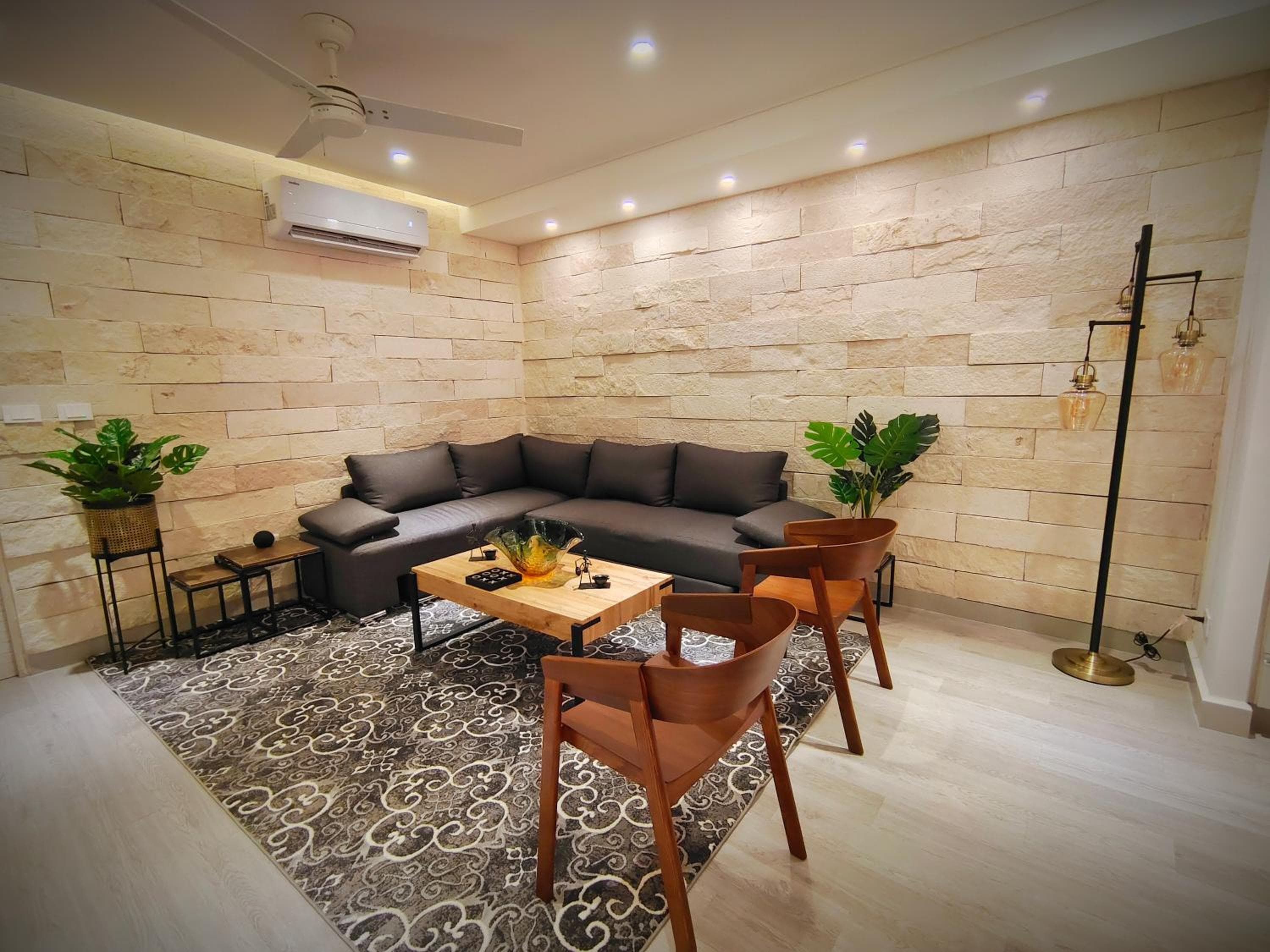 1st Luxury Warehouse — 26