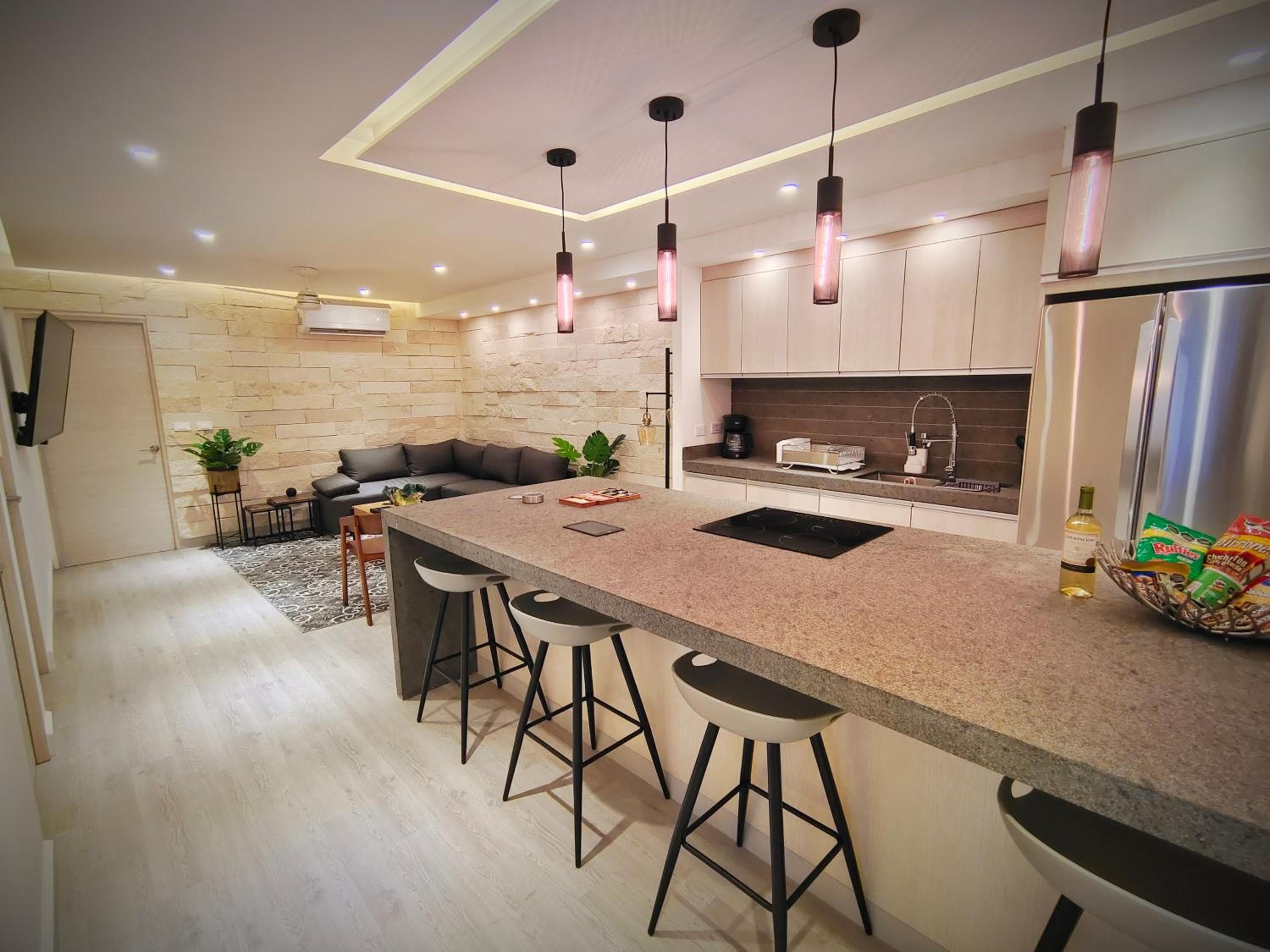1st Luxury Warehouse — 27