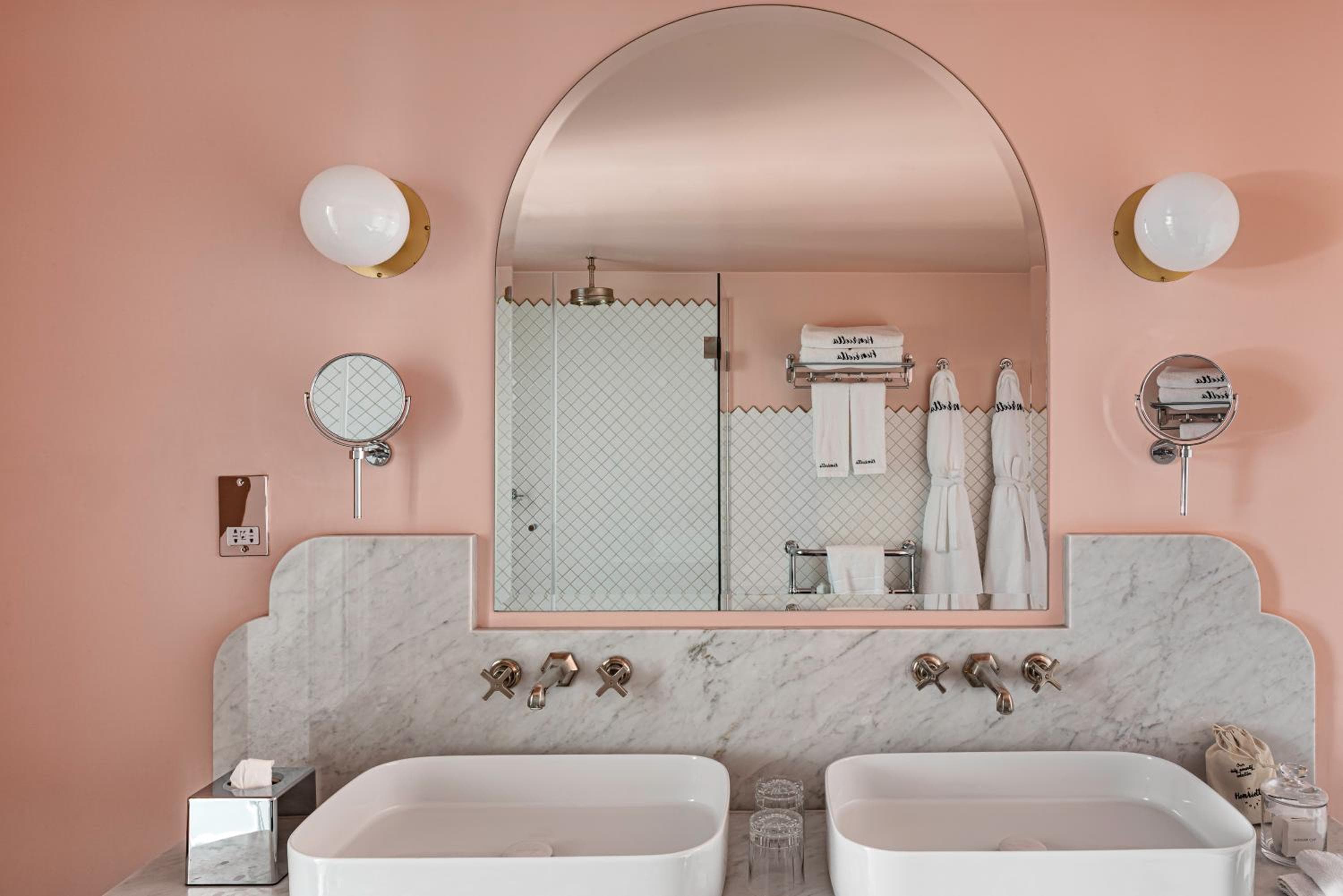 L'Henrietta Hotel — 25