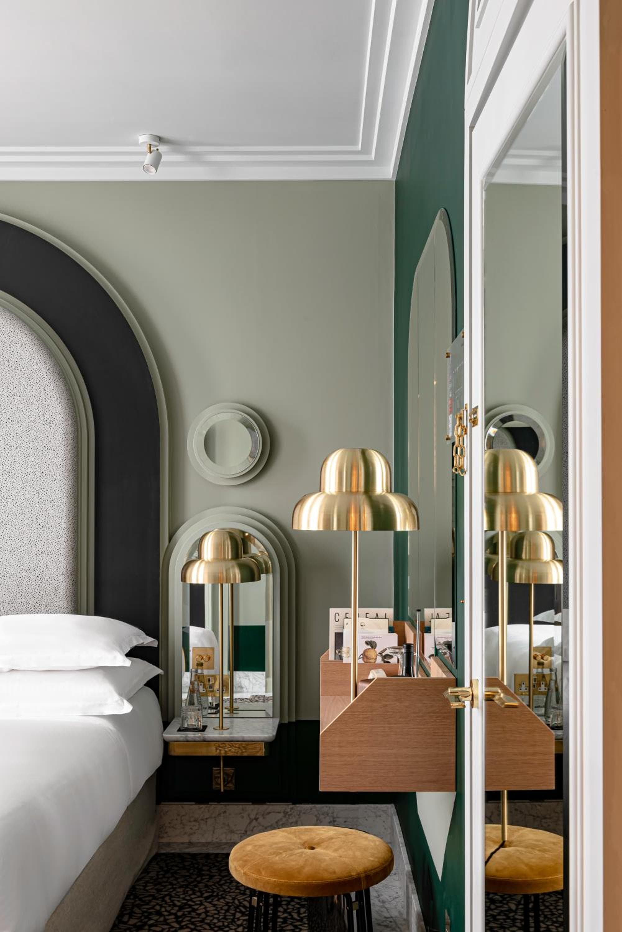 L'Henrietta Hotel — 27