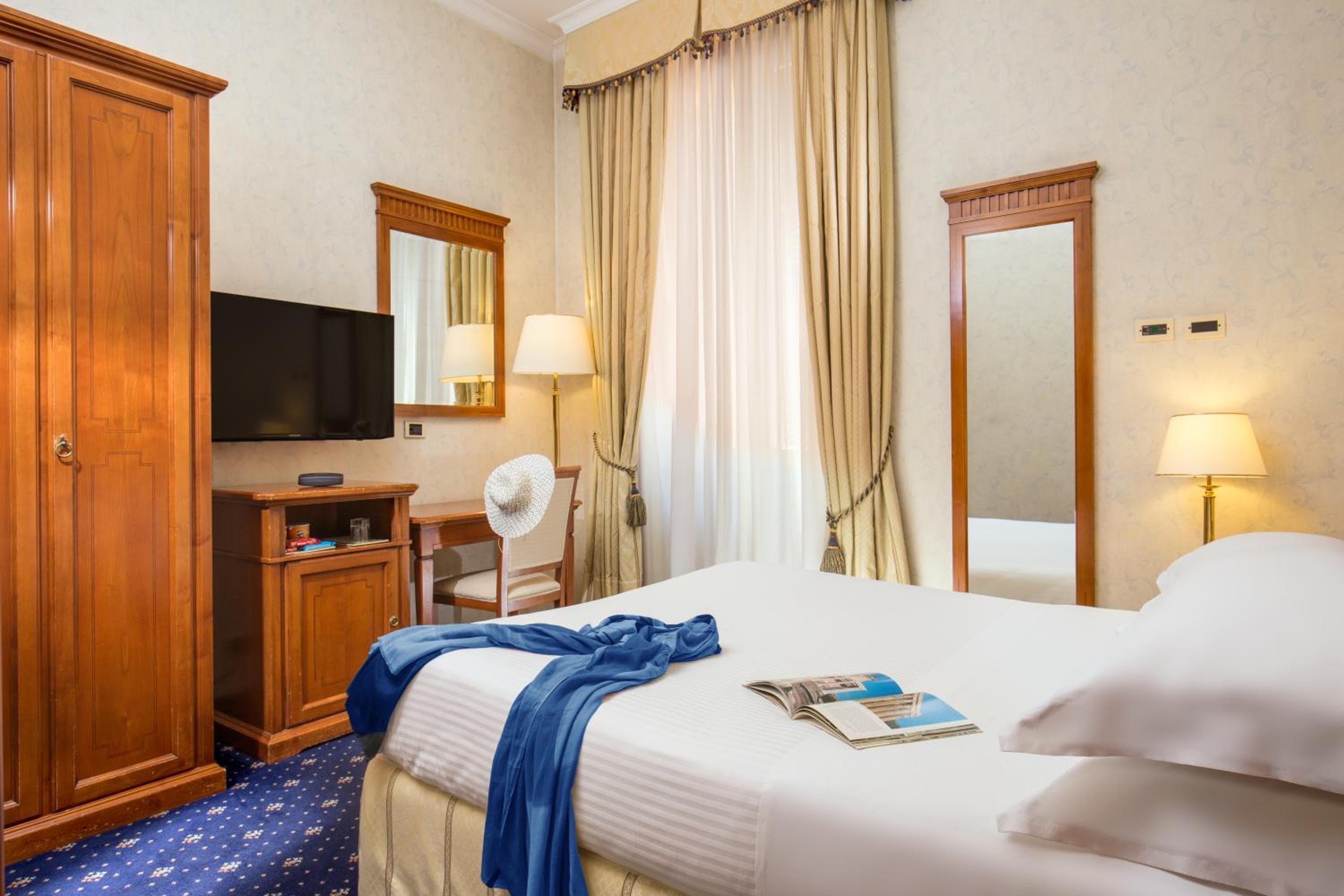 UNAWAY Hotel Imperio Roma — 17