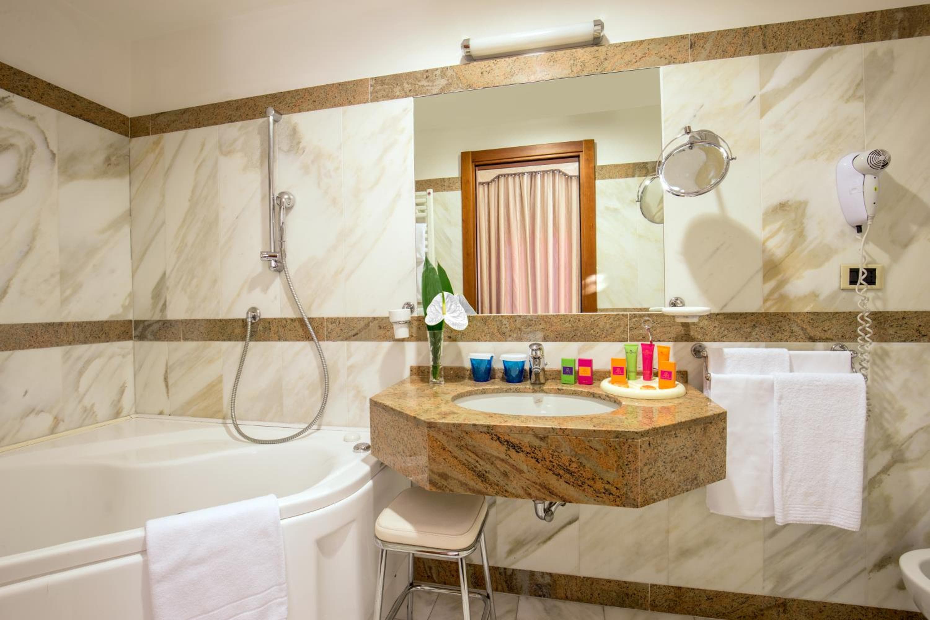 UNAWAY Hotel Imperio Roma — 25