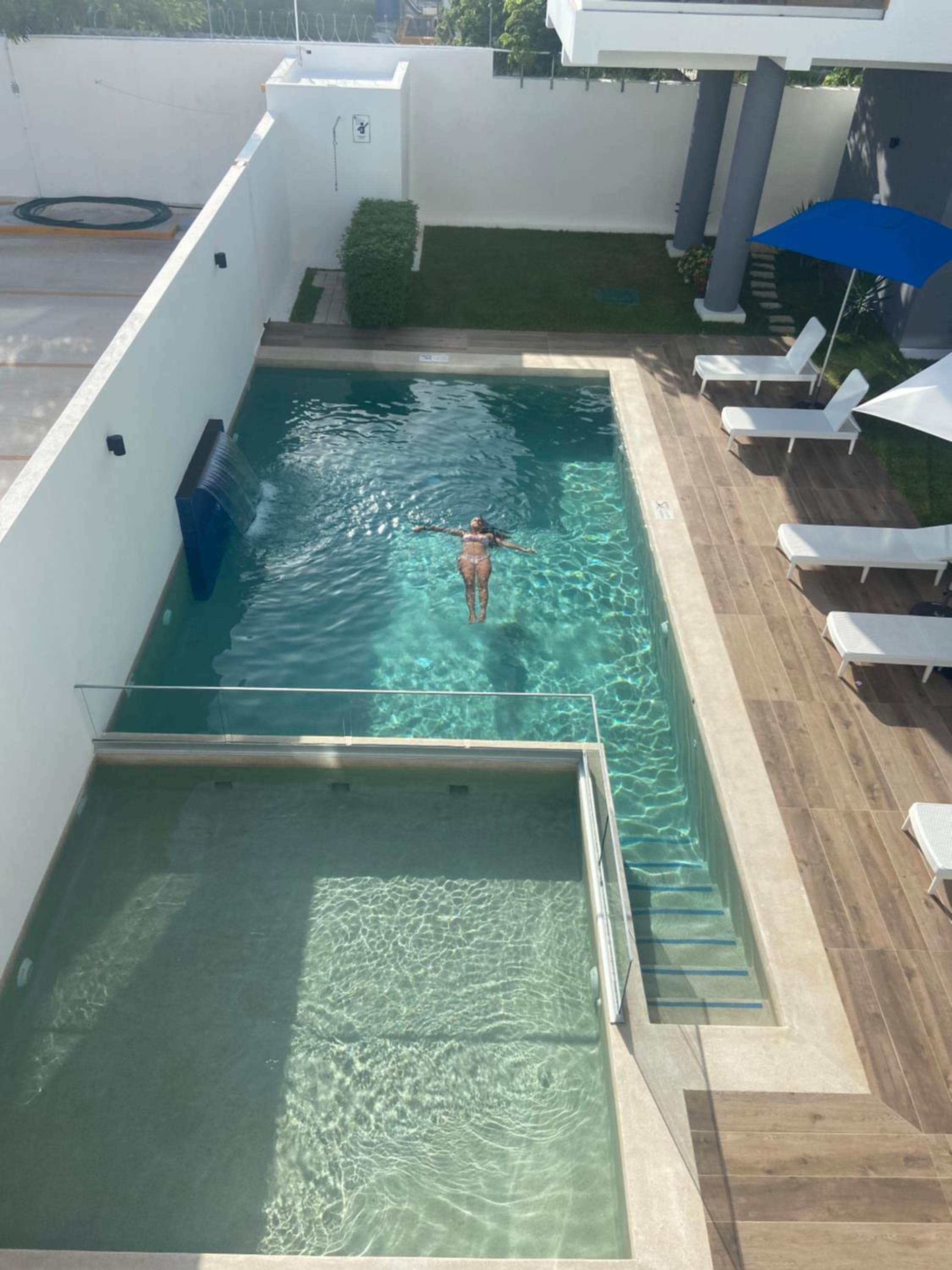 Heaven Hotel — 10