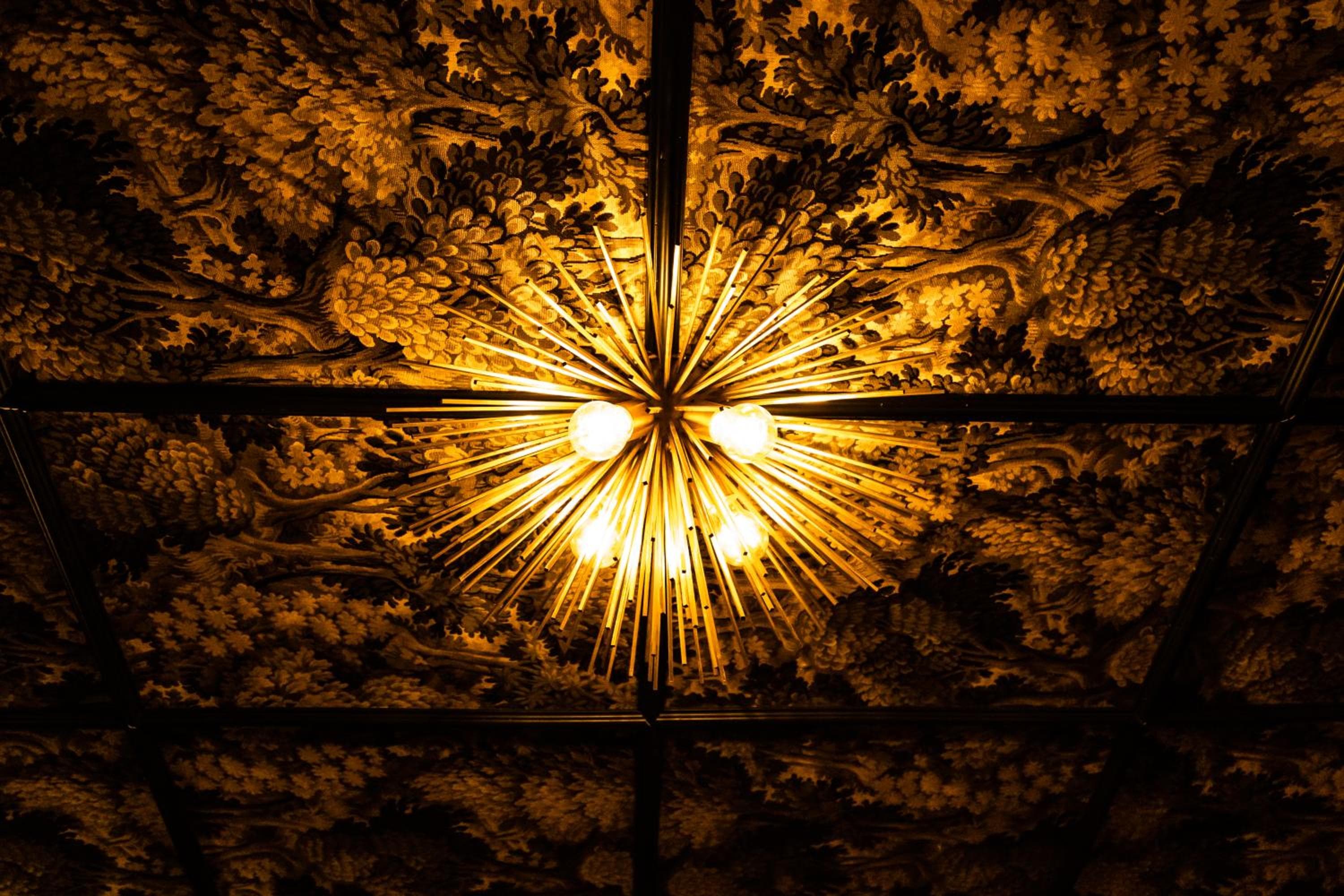 Hotel Born — 10