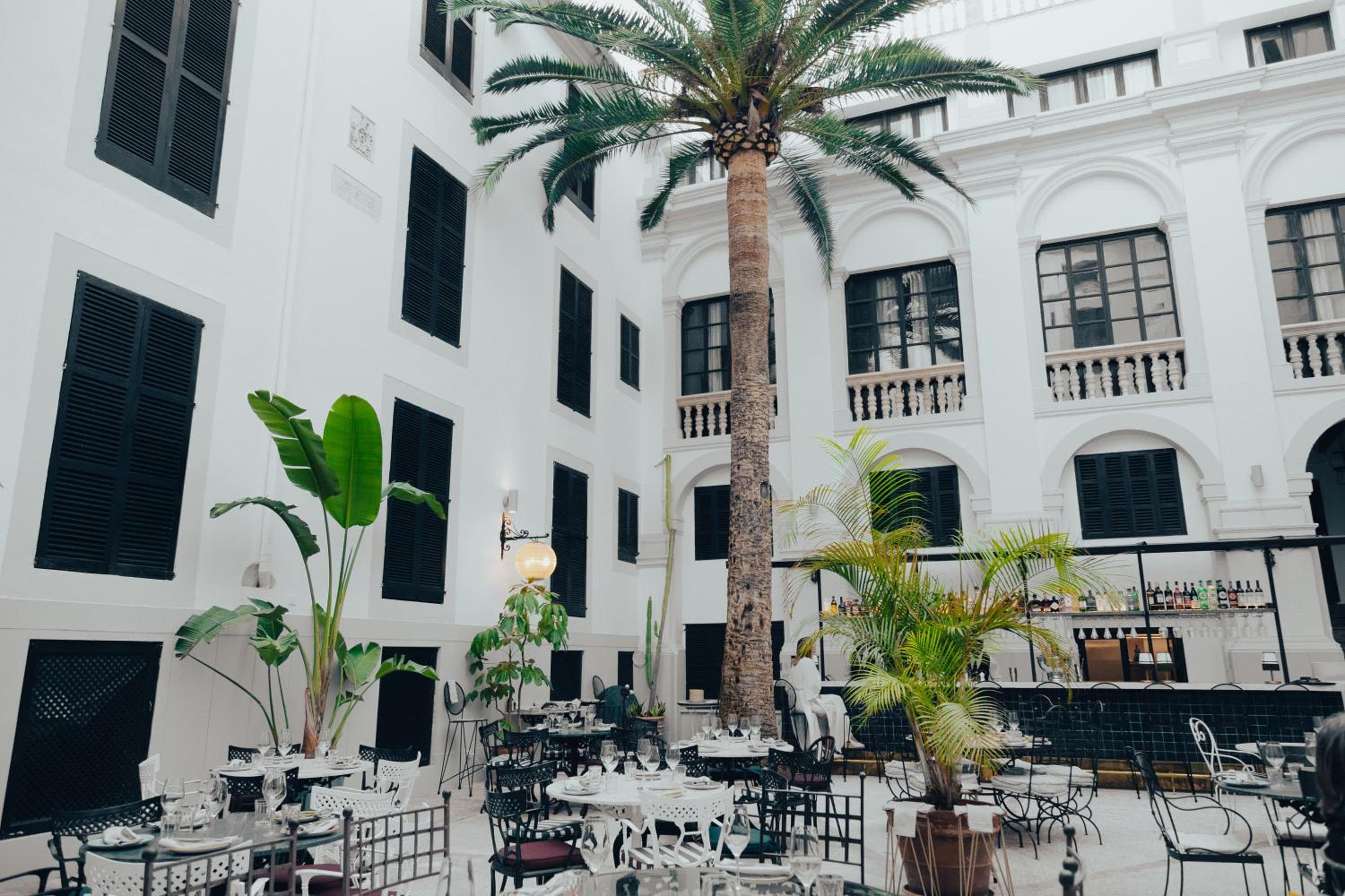 Hotel Born — 10