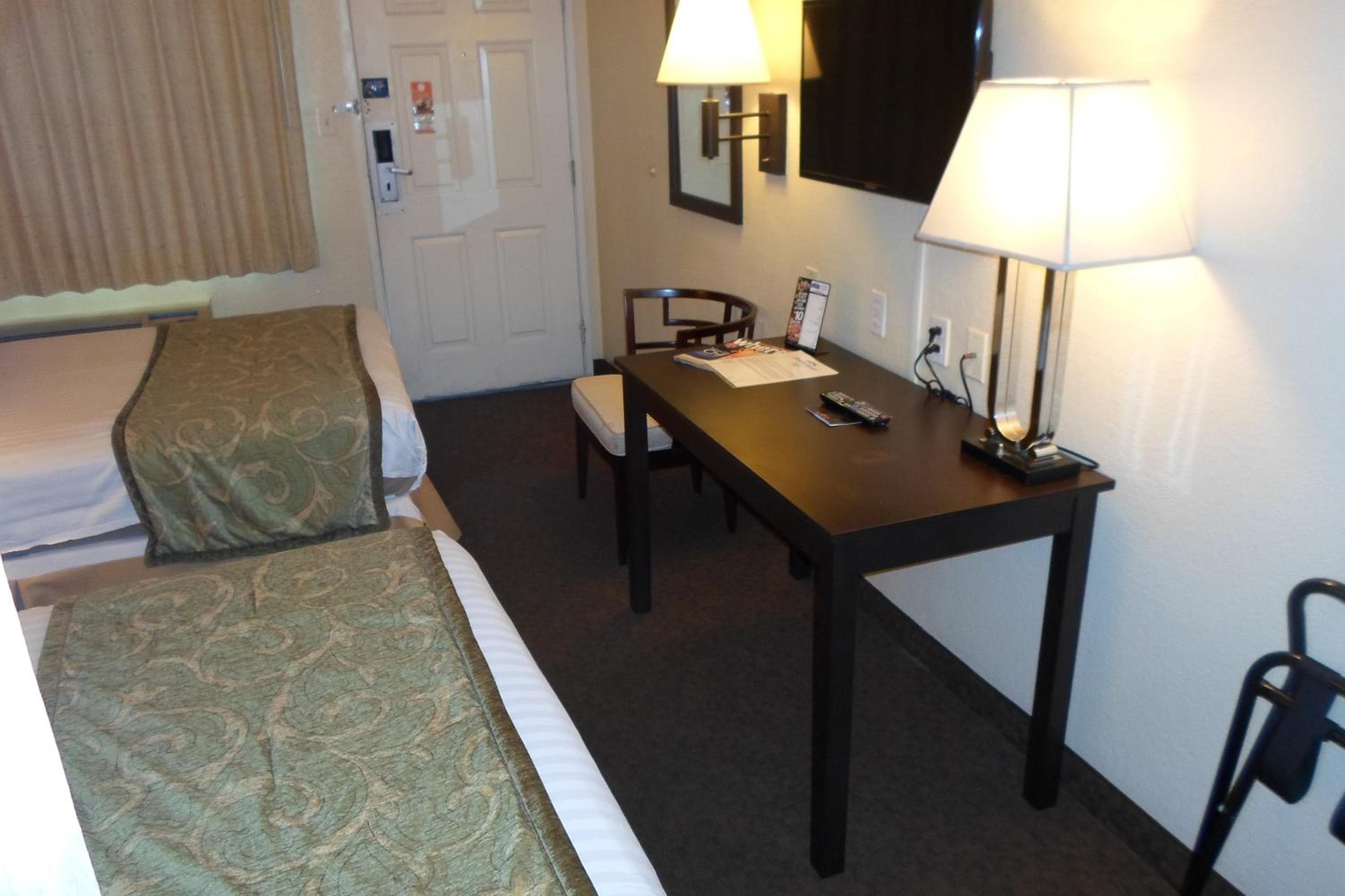 Motel 6 Las Vegas, NV - Strip — 5