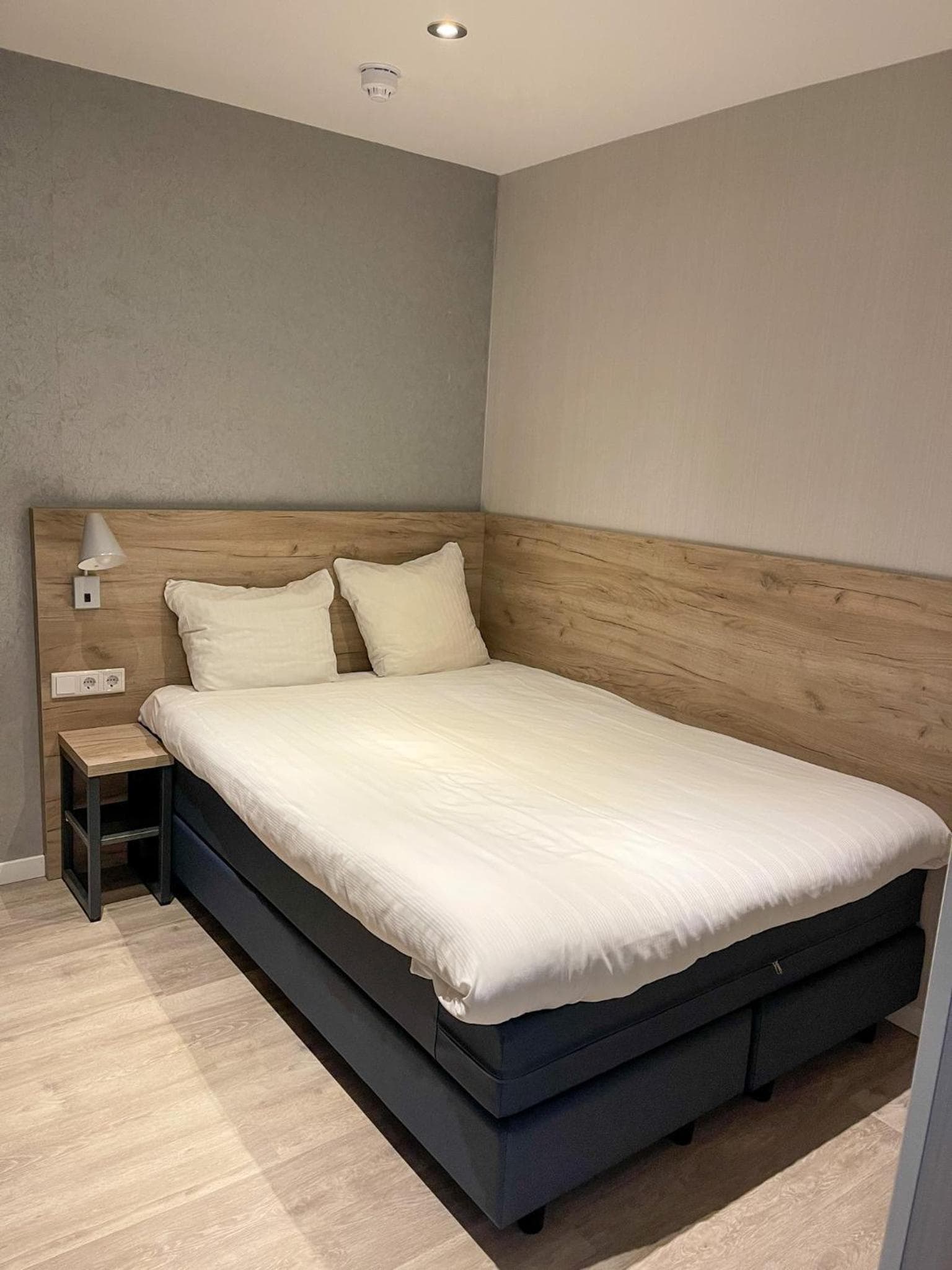 Joy Hotel — 7
