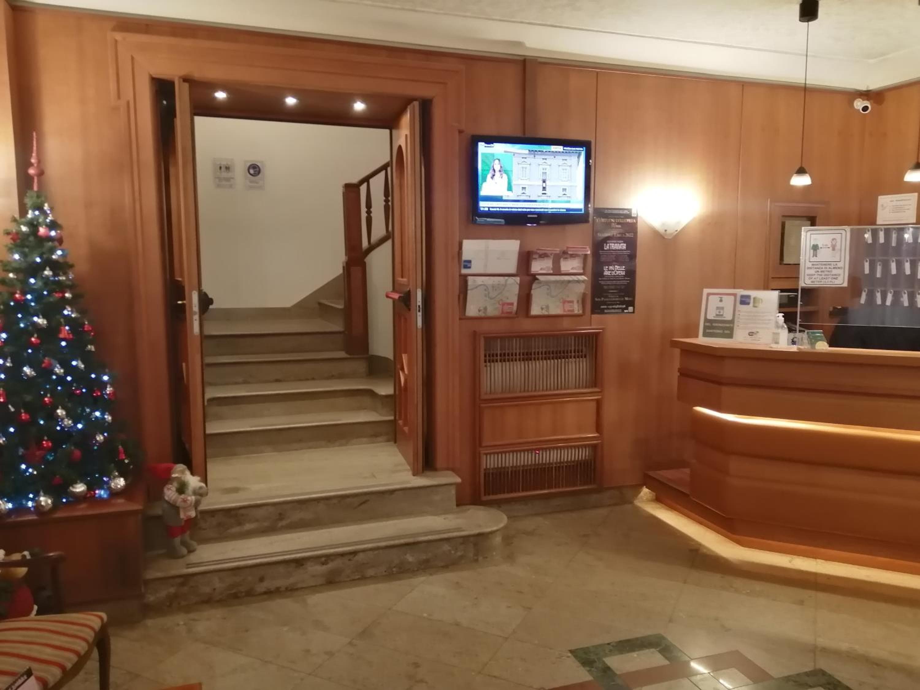 Hotel Verona Roma — 4