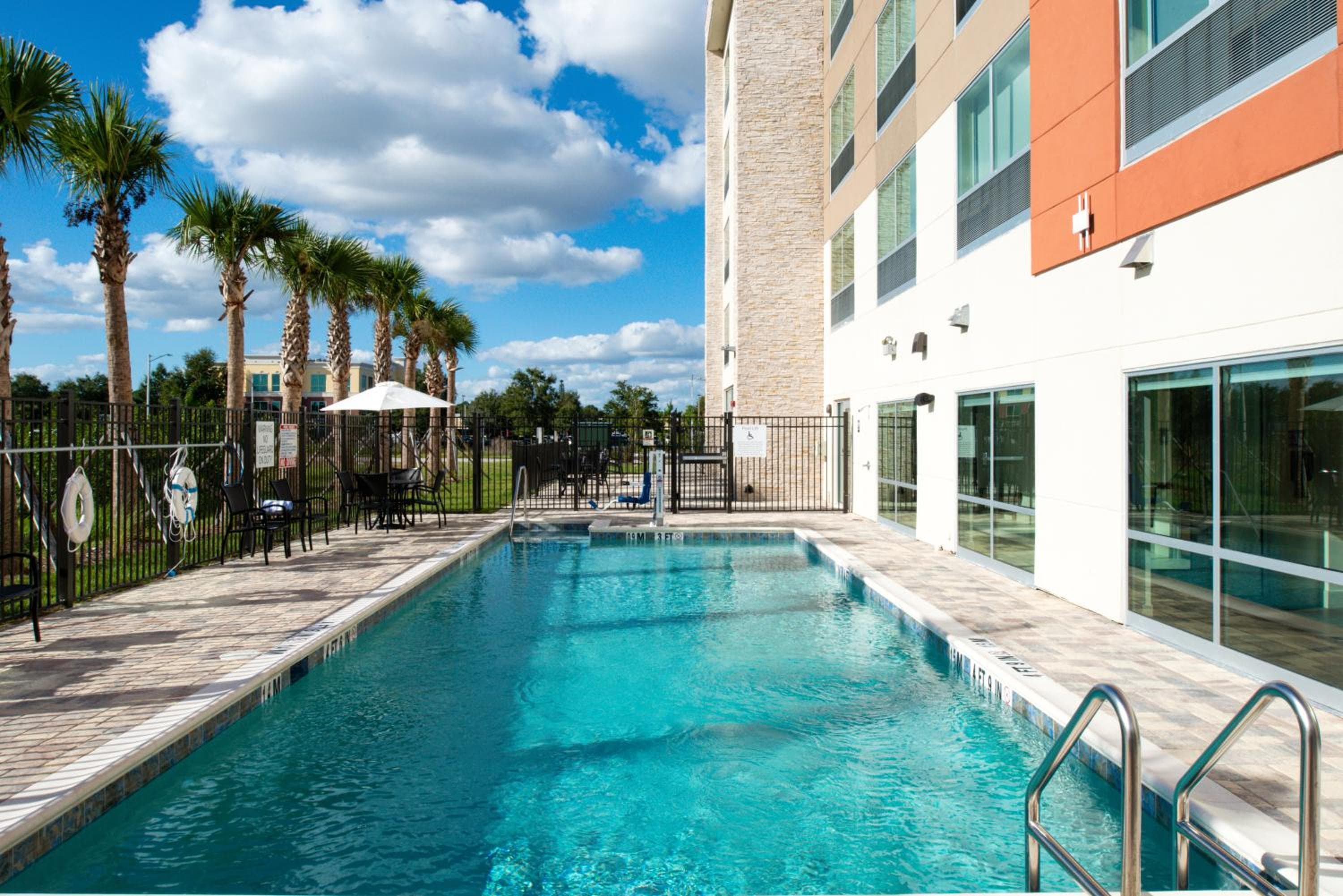 Holiday Inn Express Orlando - South Park by IHG — 5