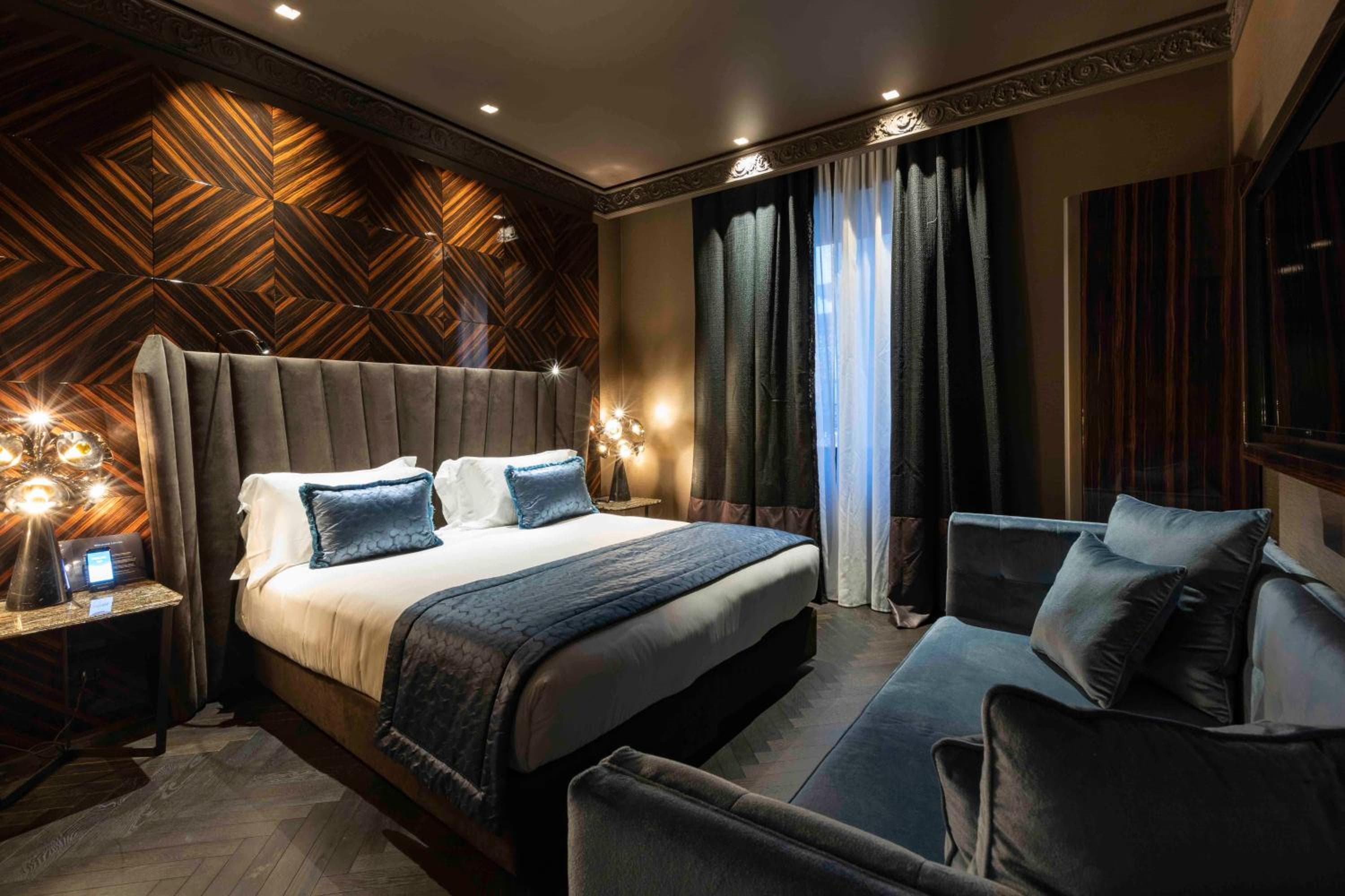 U-Visionary Roma Hotel — 15