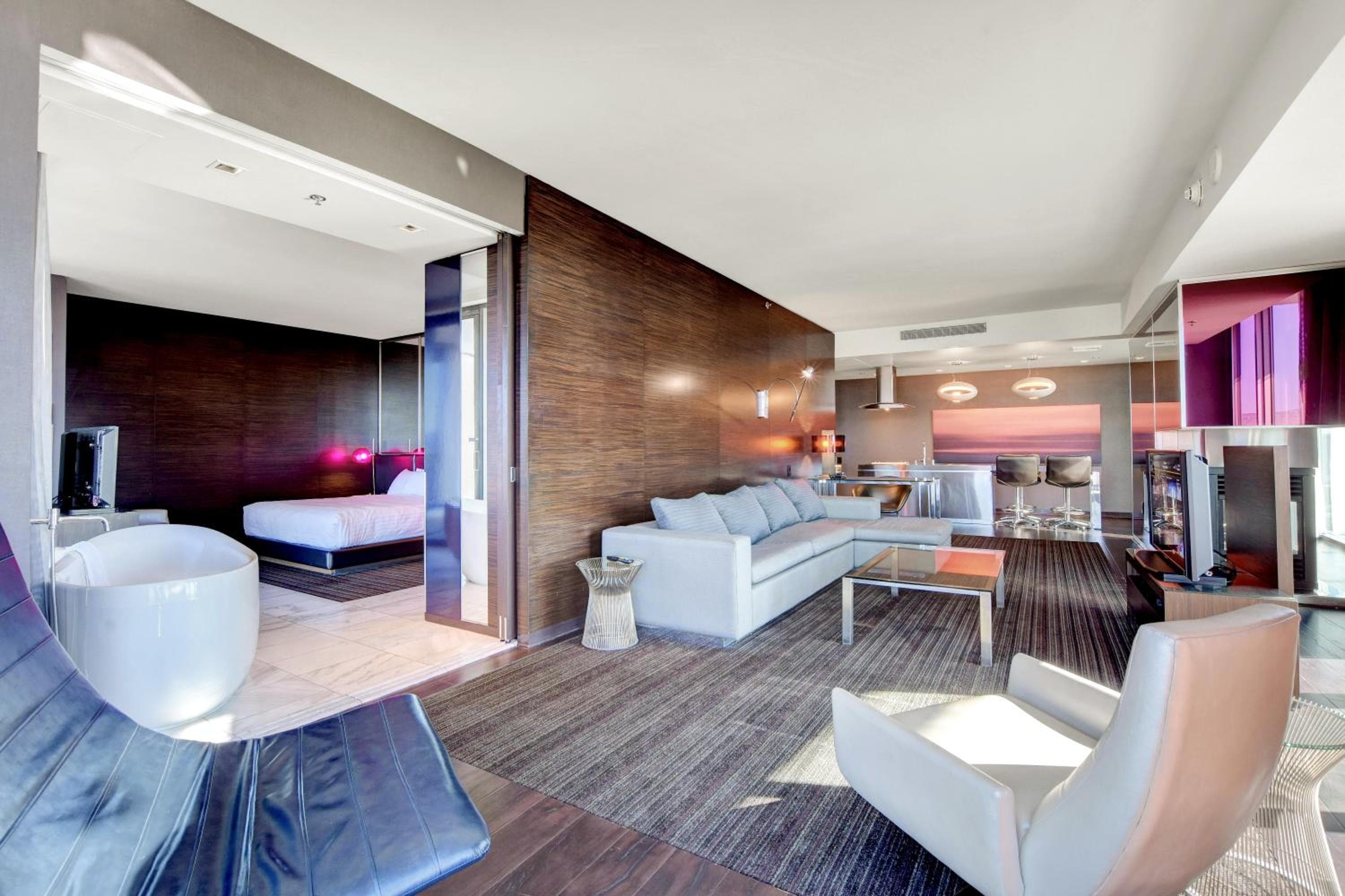 Private Luxury Panoramic Suite at Palms Place — 27