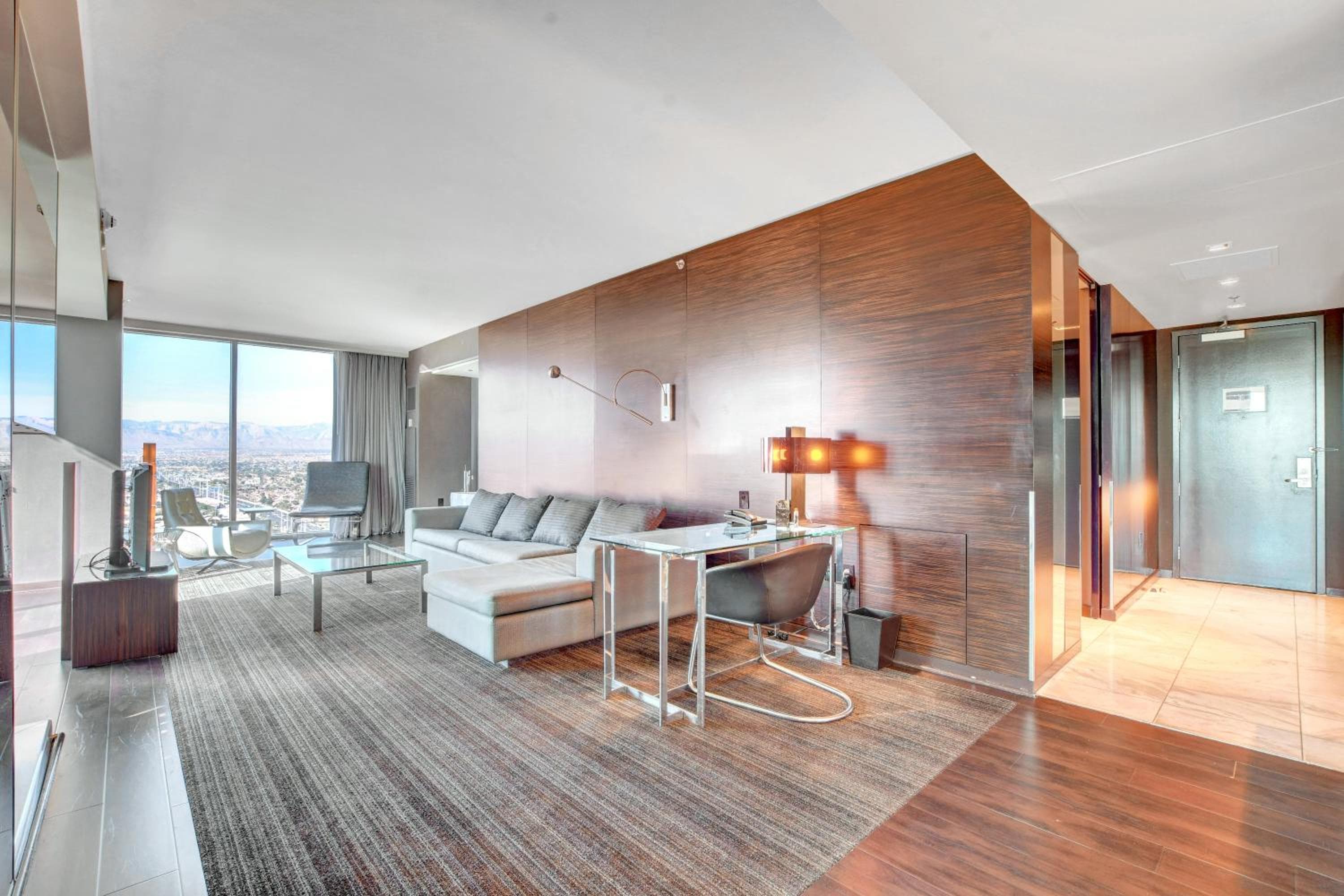 Private Luxury Panoramic Suite at Palms Place — 9
