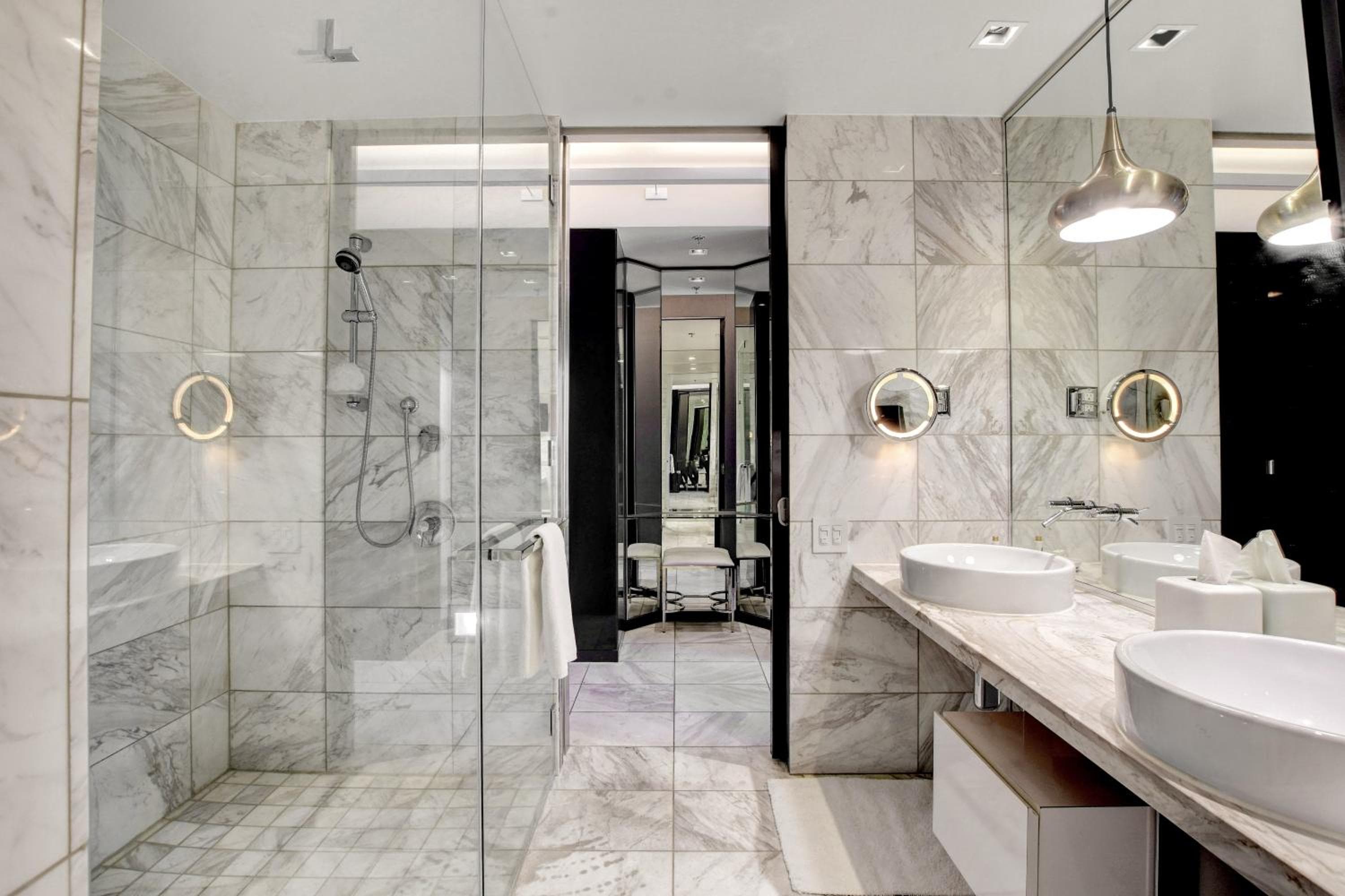 Private Luxury Panoramic Suite at Palms Place — 8