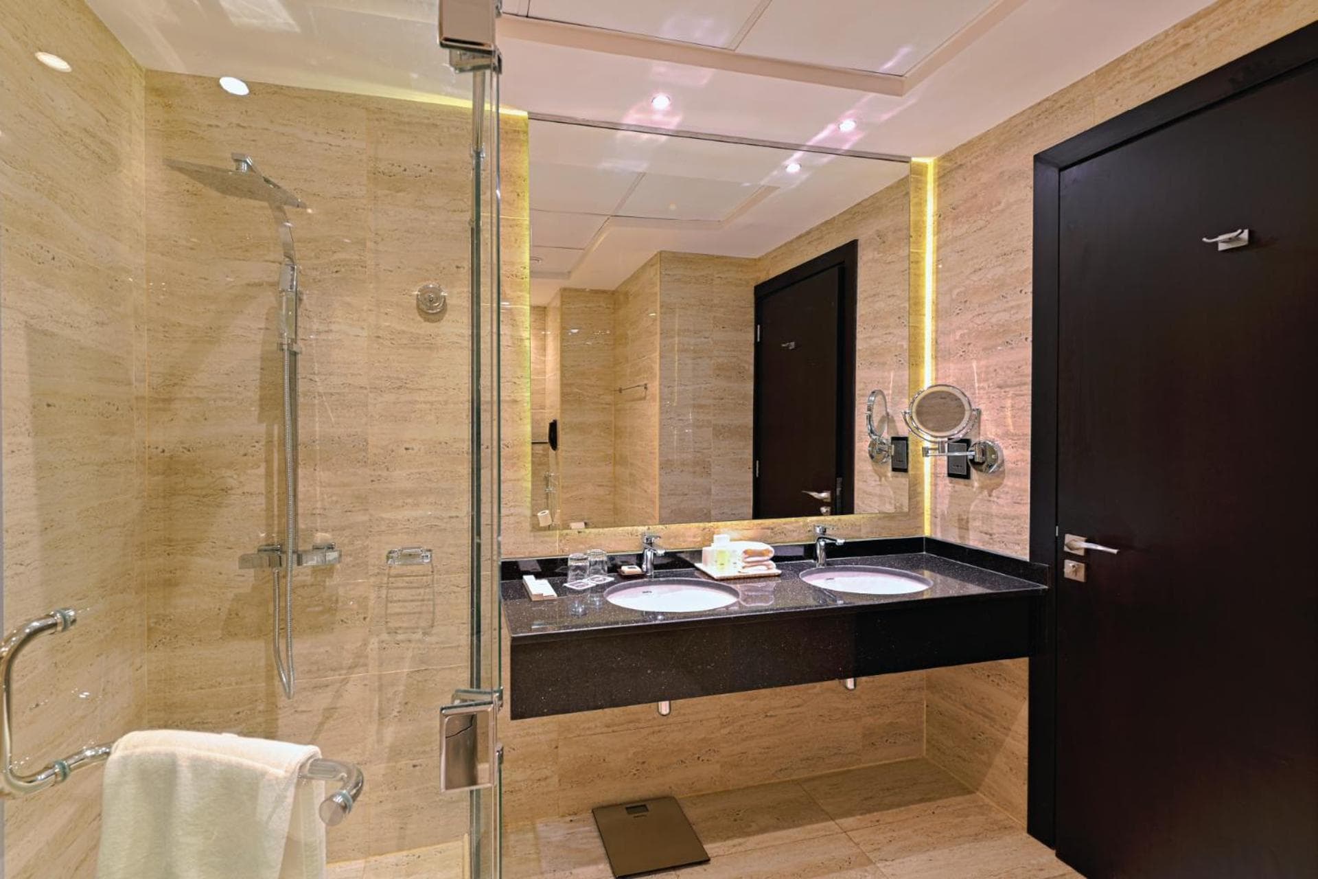 Asma Hotel Al Barsha — 15