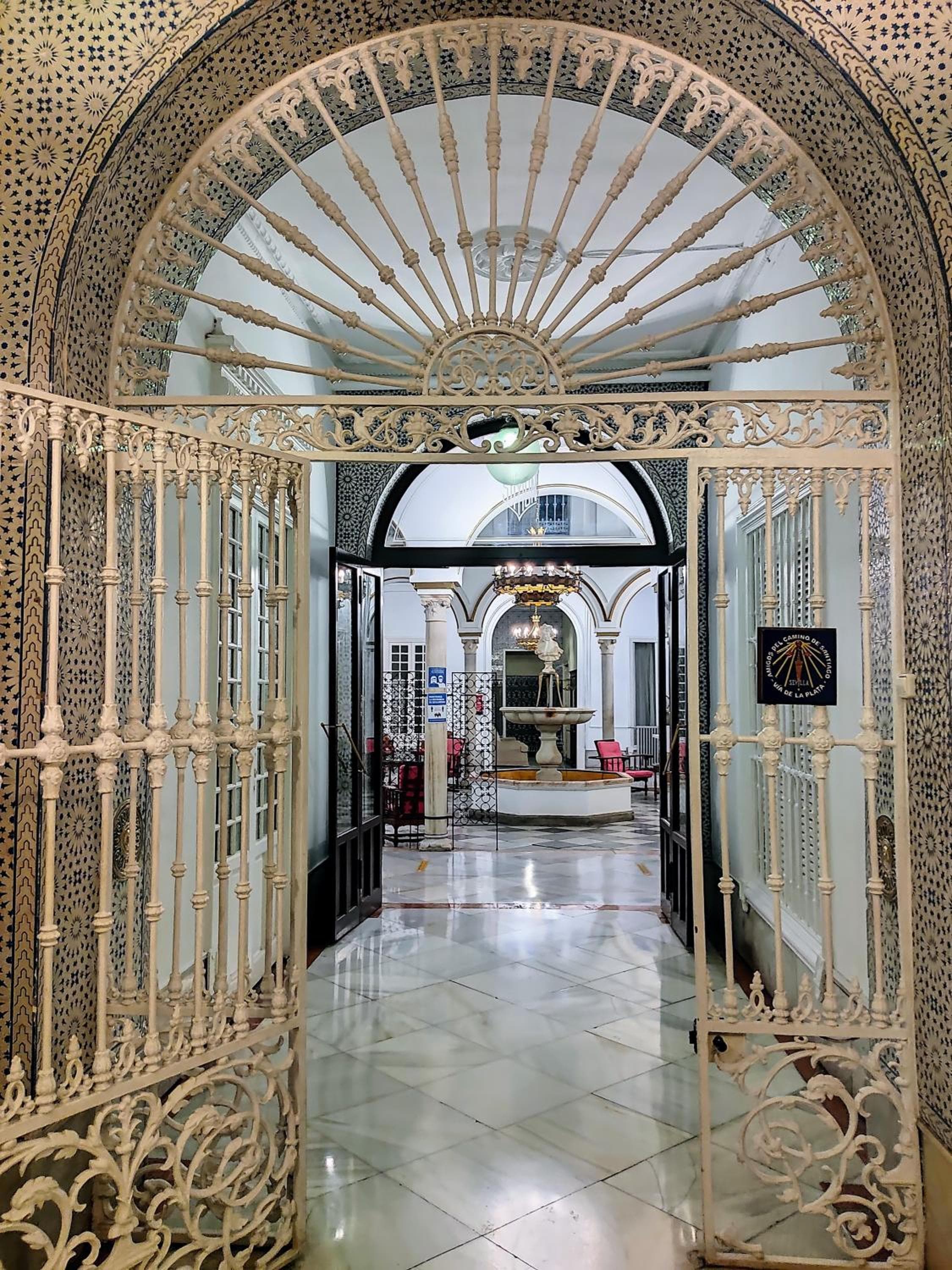 Hotel Simon — 23