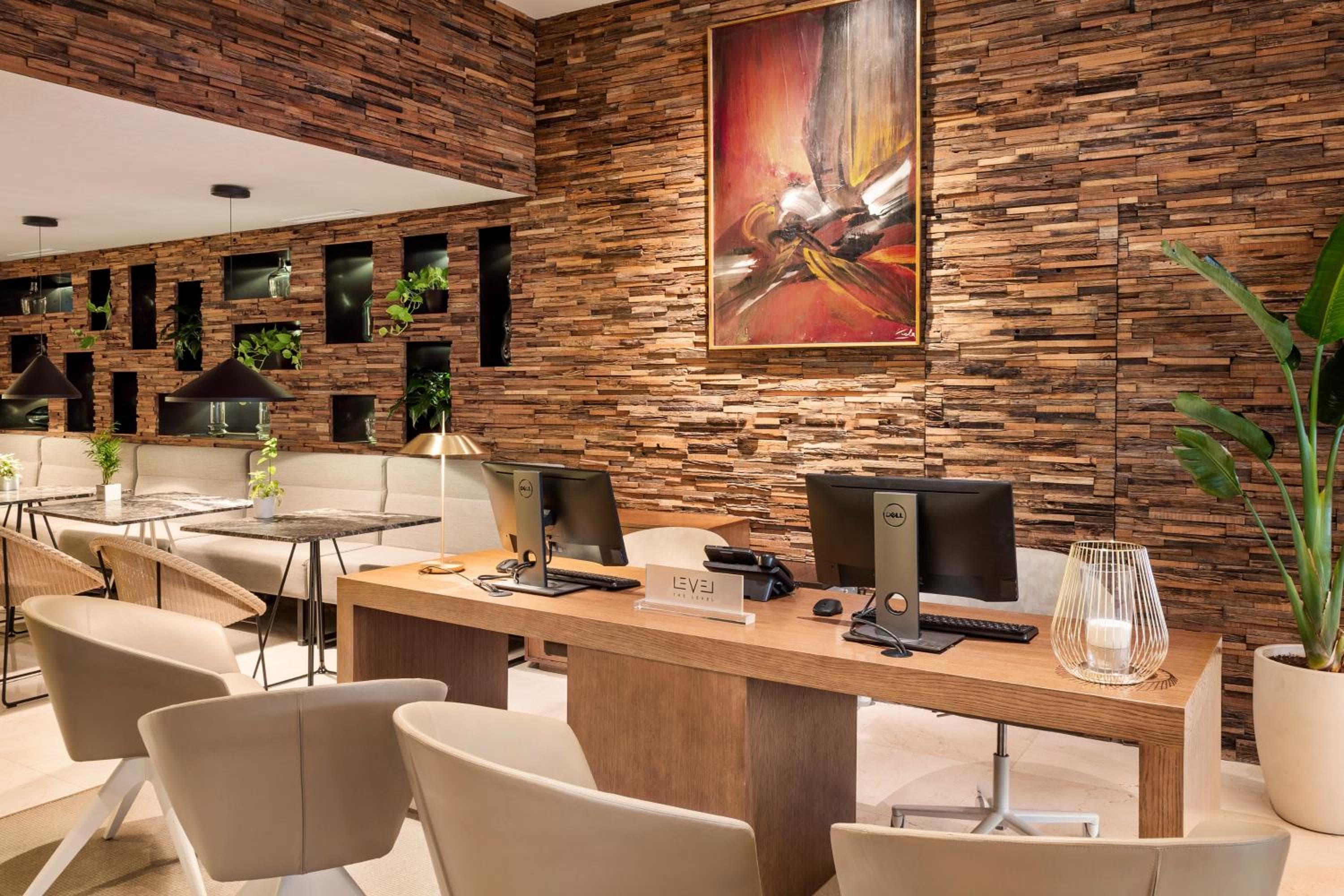 Meliá Madrid Princesa — 13