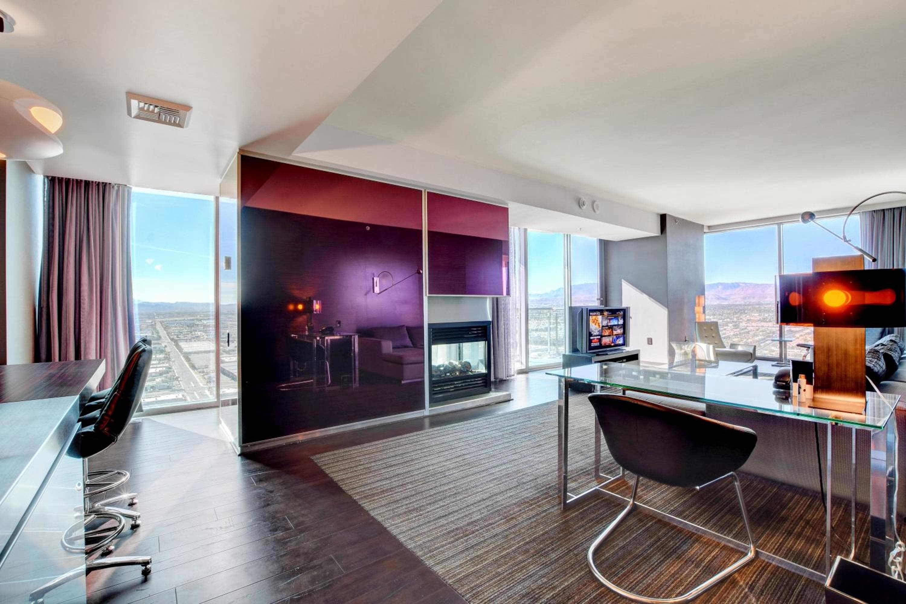 Private Luxury Panoramic Suite at Palms Place — 30