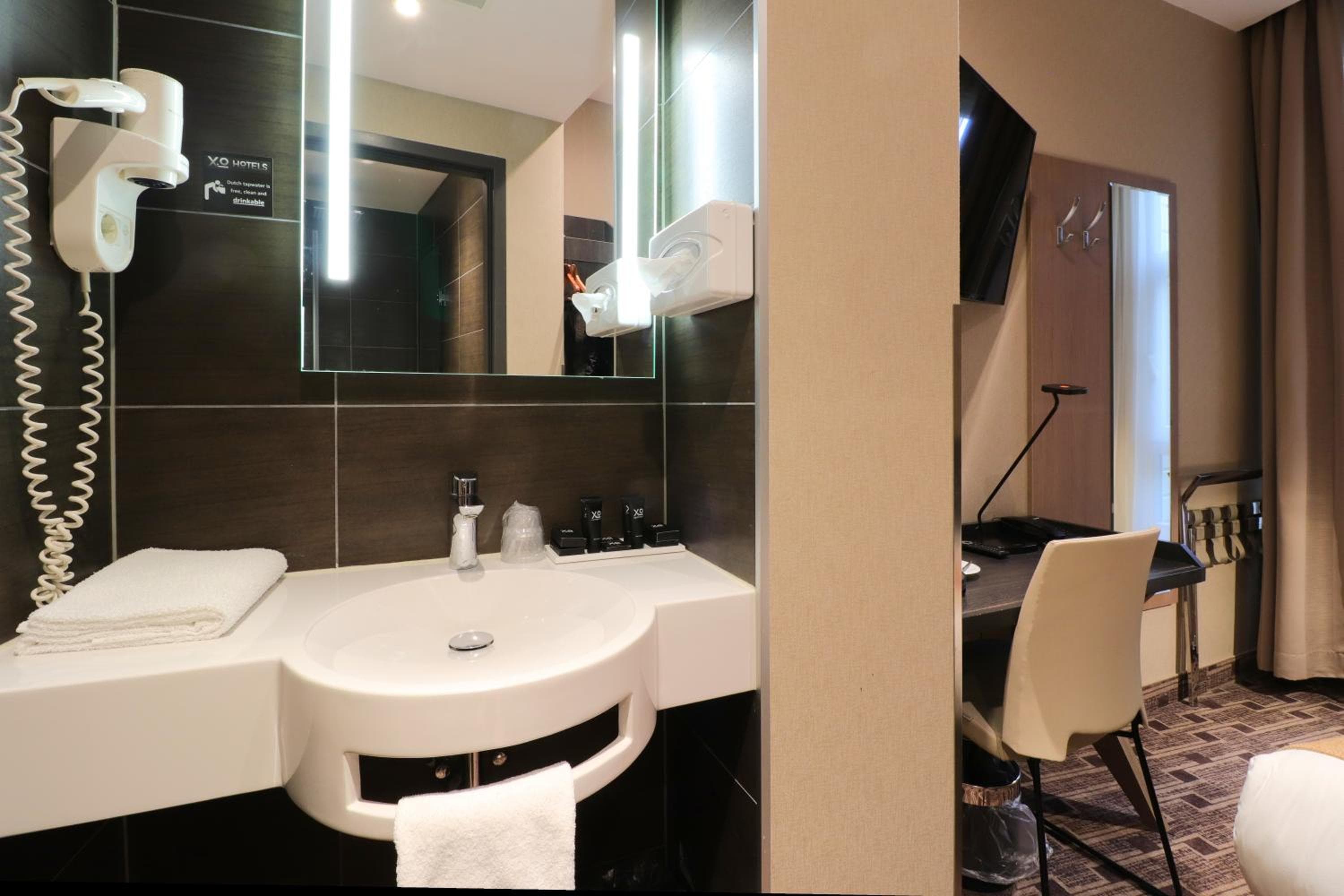 XO Hotel Inner — 17