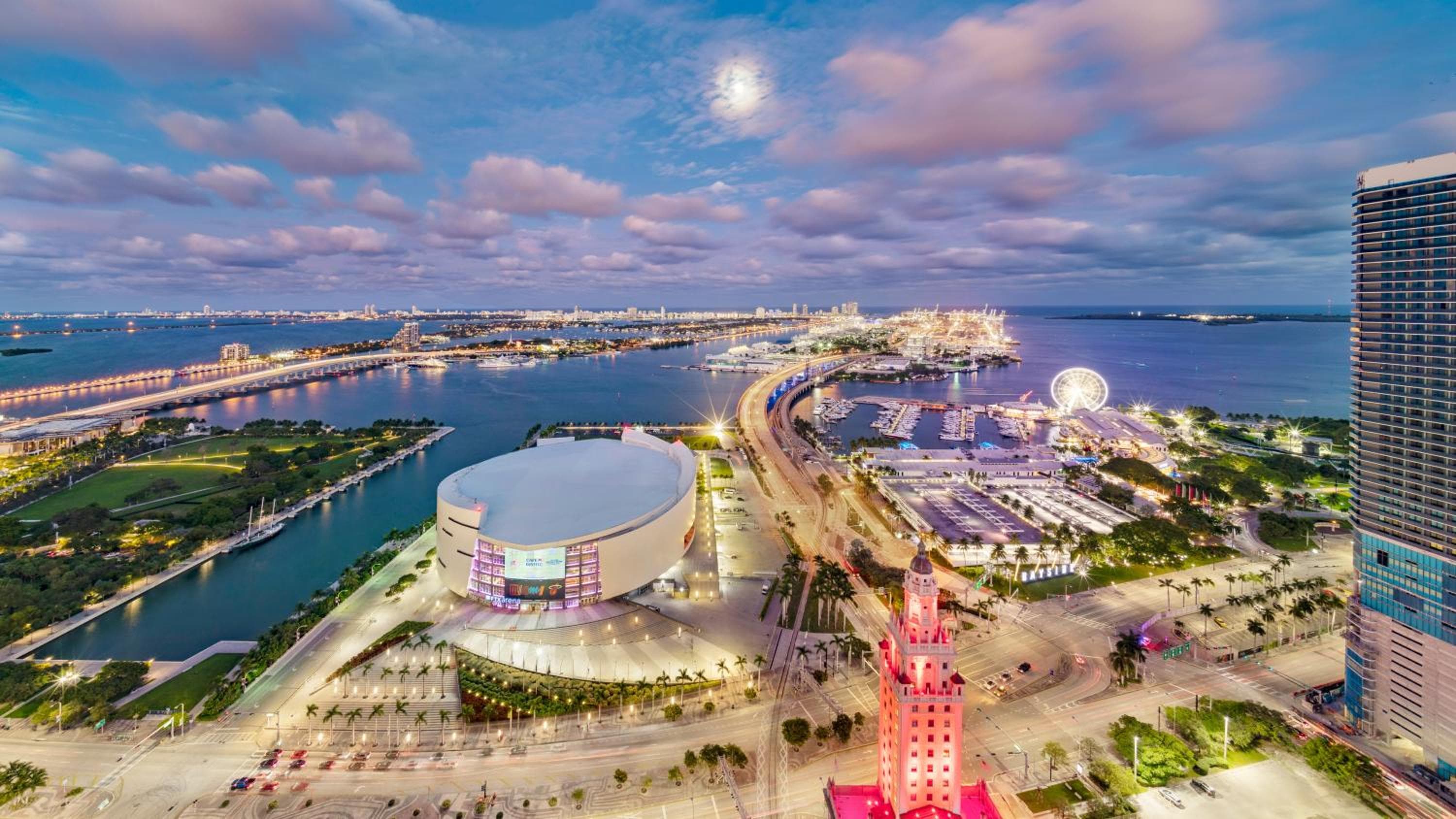 Global Luxury Suites Miami Worldcenter — 24