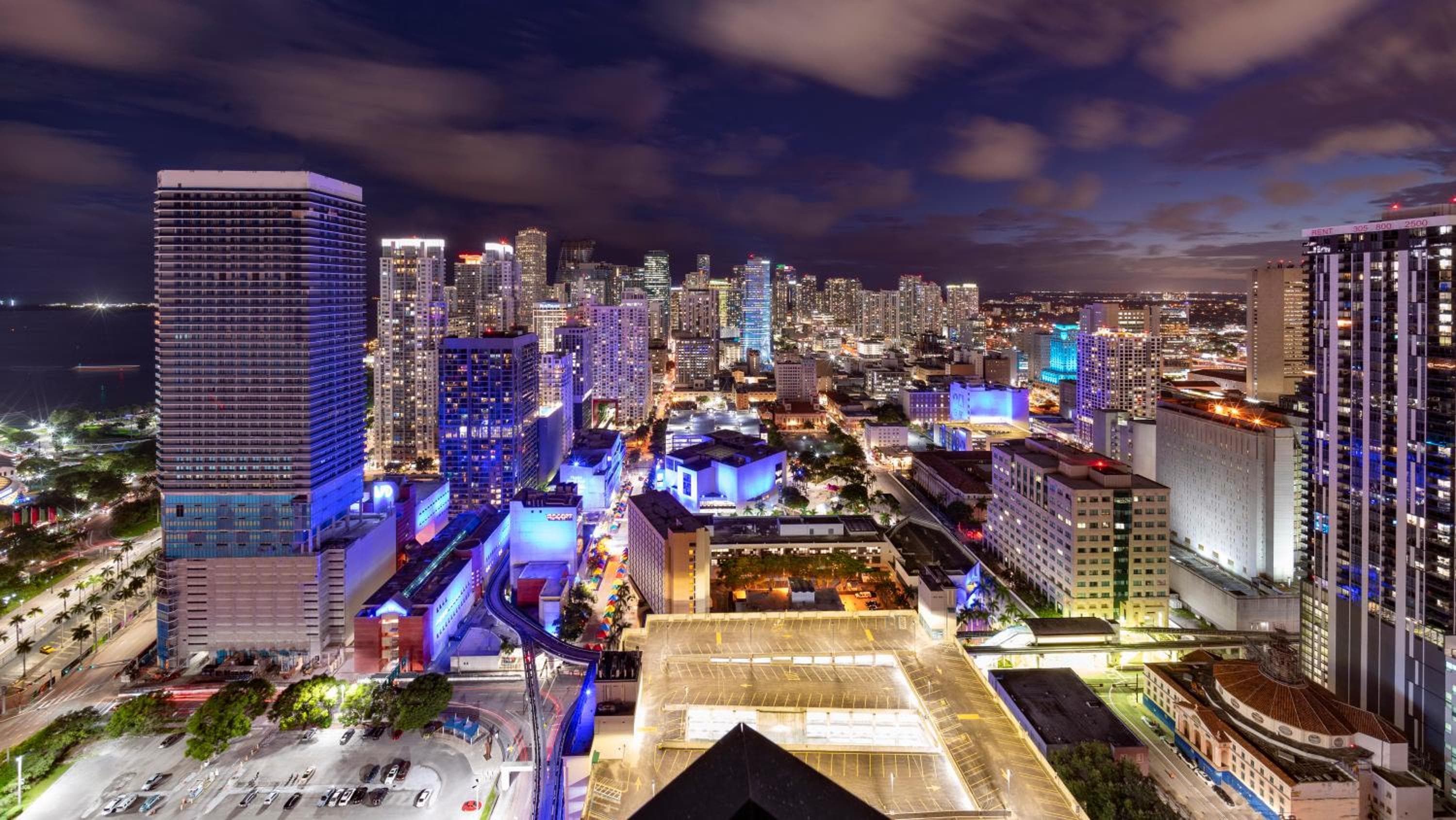 Global Luxury Suites Miami Worldcenter — 26