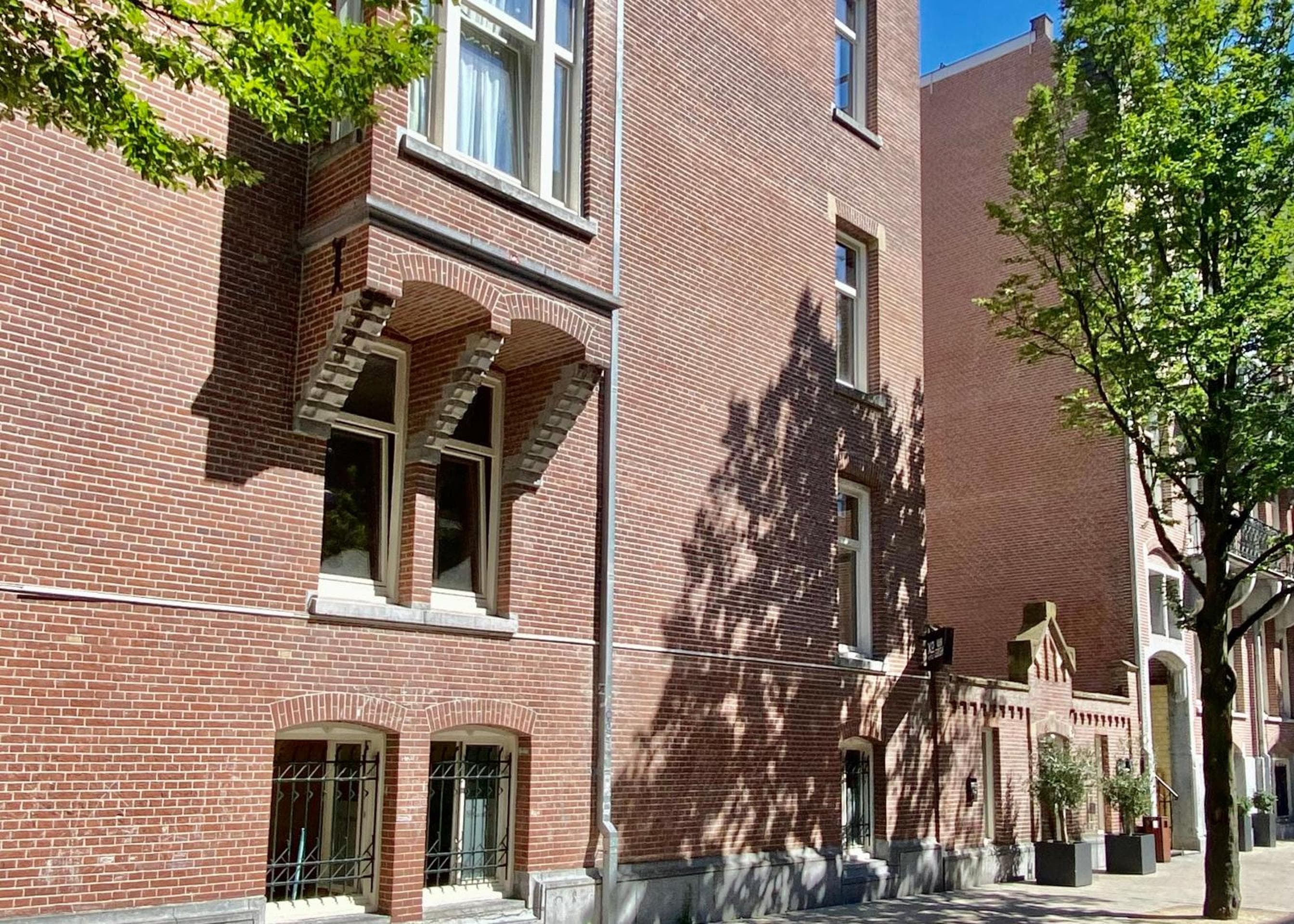 Hotel Van Gogh — 22
