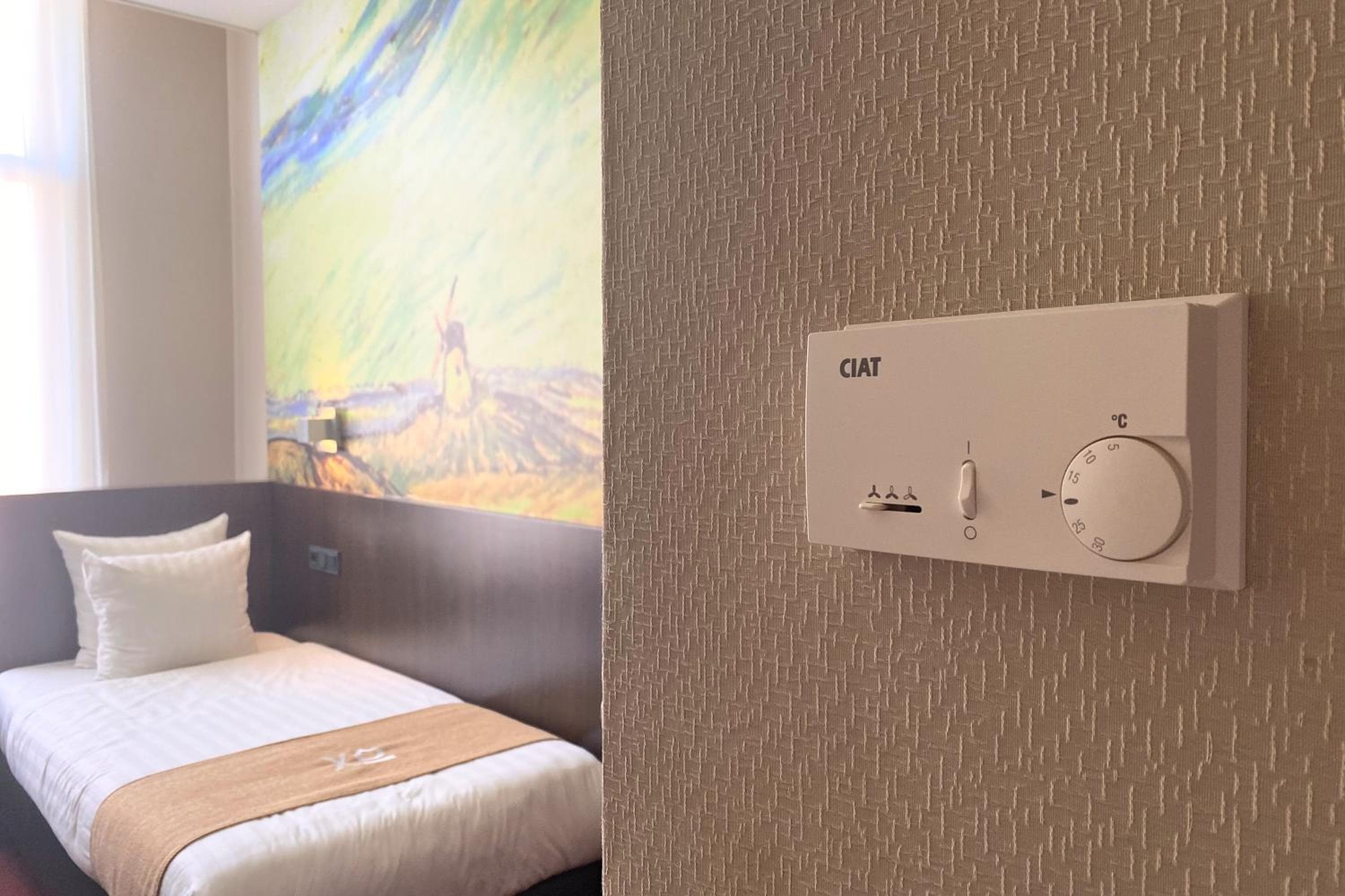 Hotel Van Gogh — 11