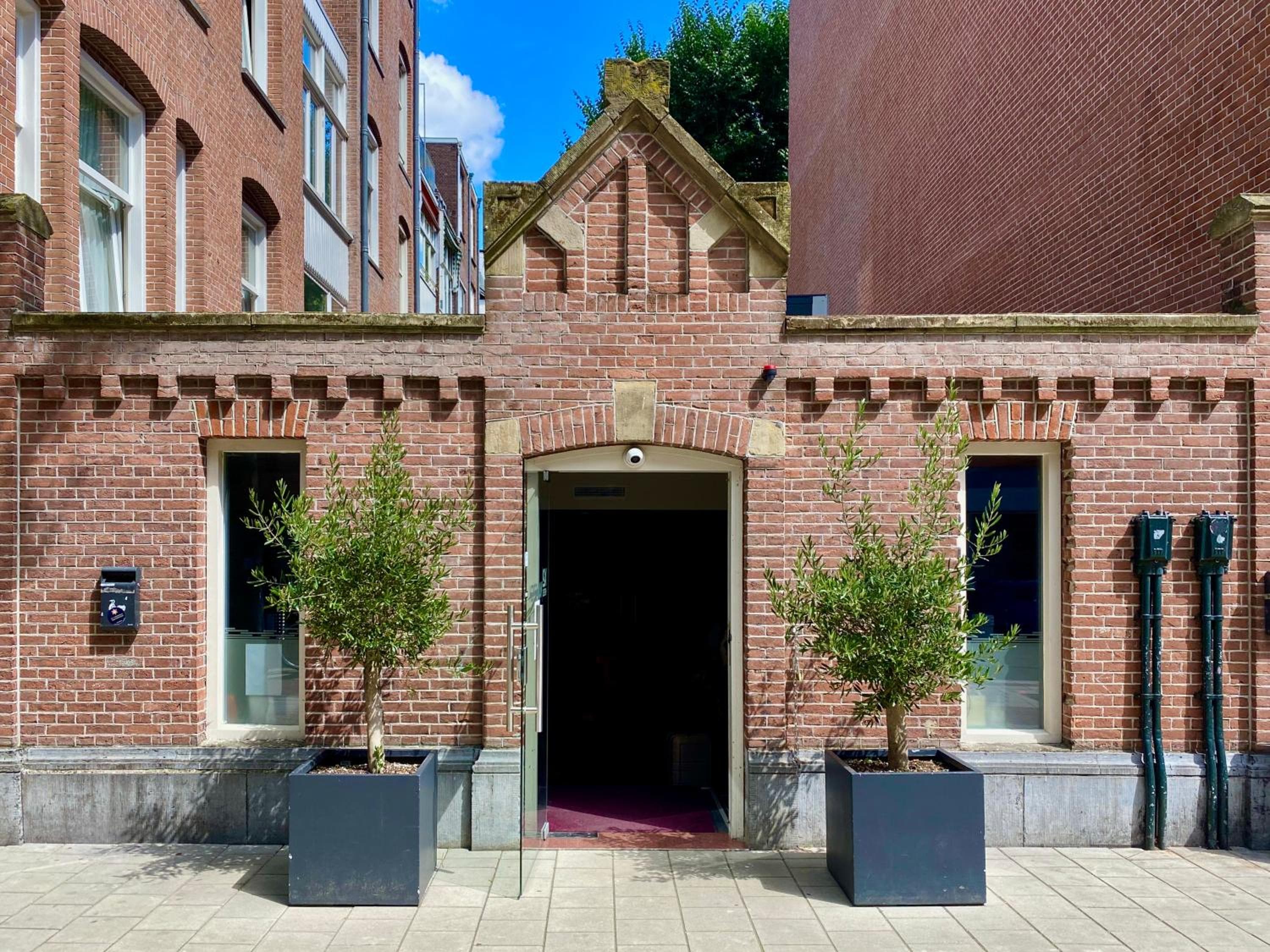 Hotel Van Gogh — 14