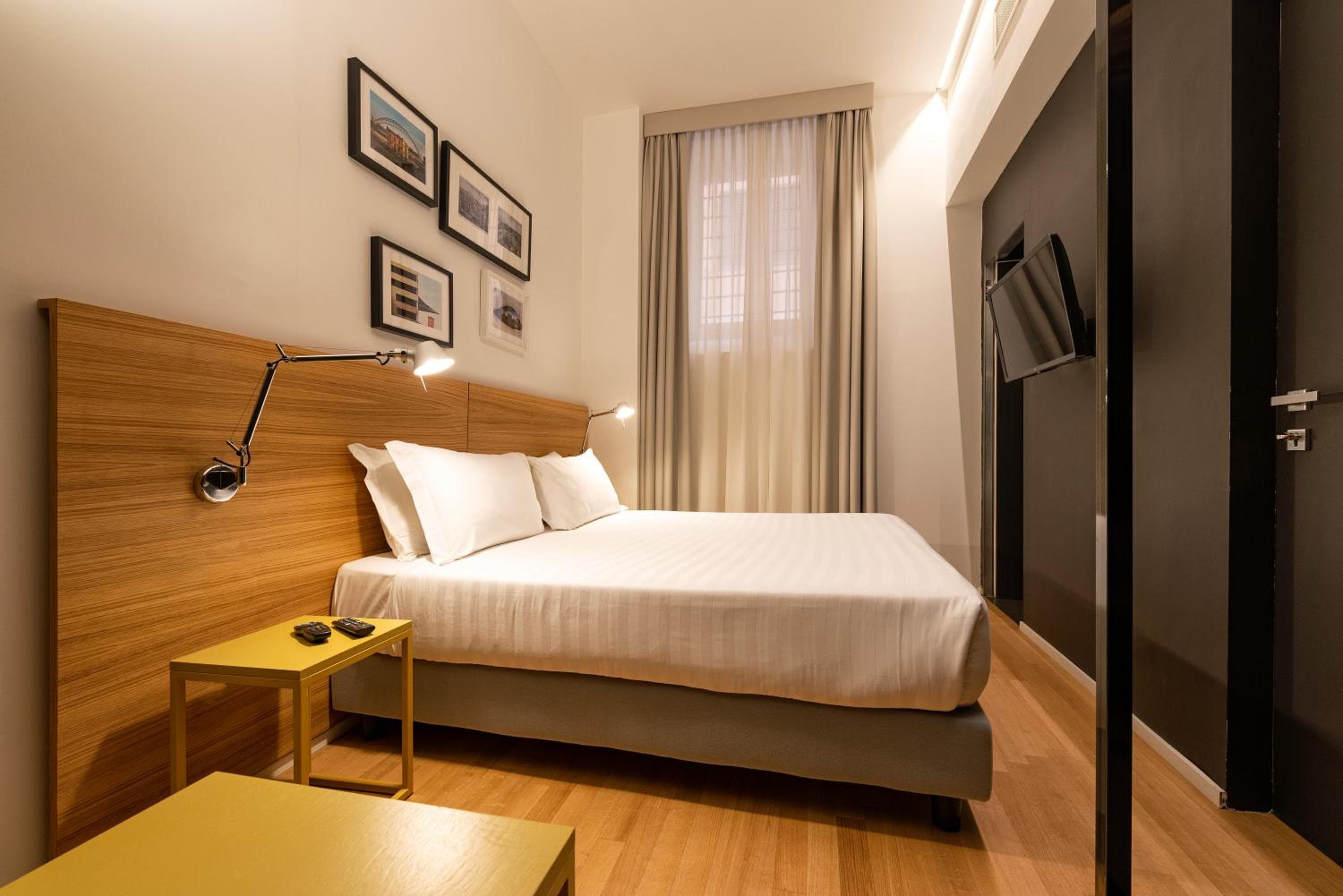 Coronari Palast — 4