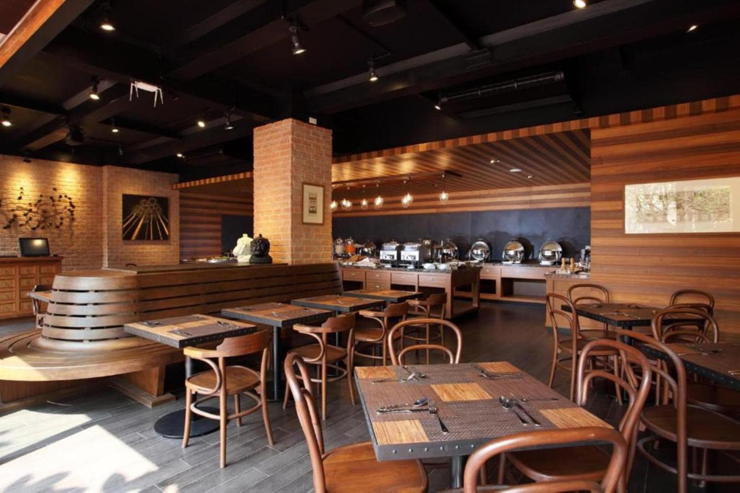 Rambuttri Village Plaza — 27