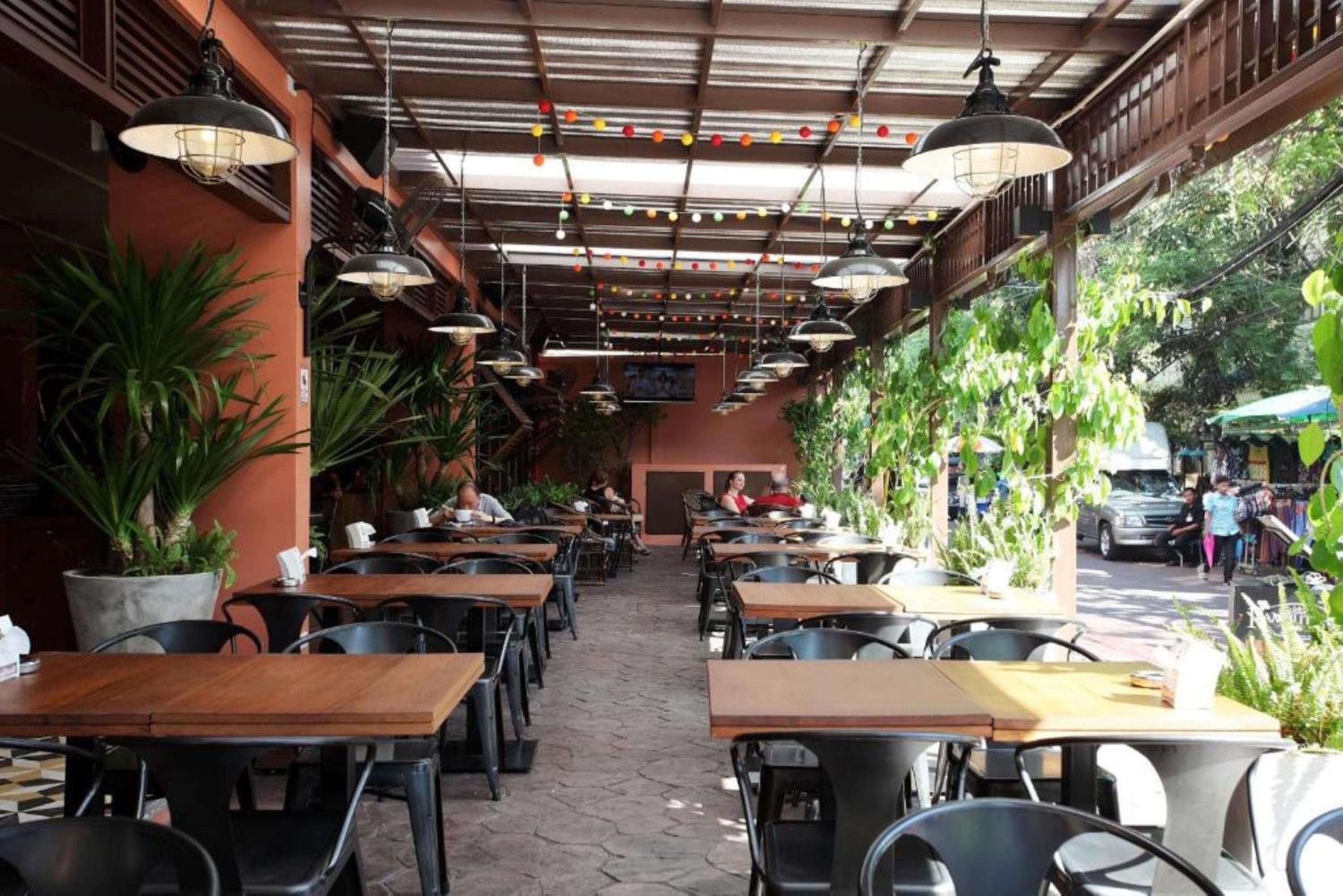 Rambuttri Village Plaza - SHA Plus Plus — 28
