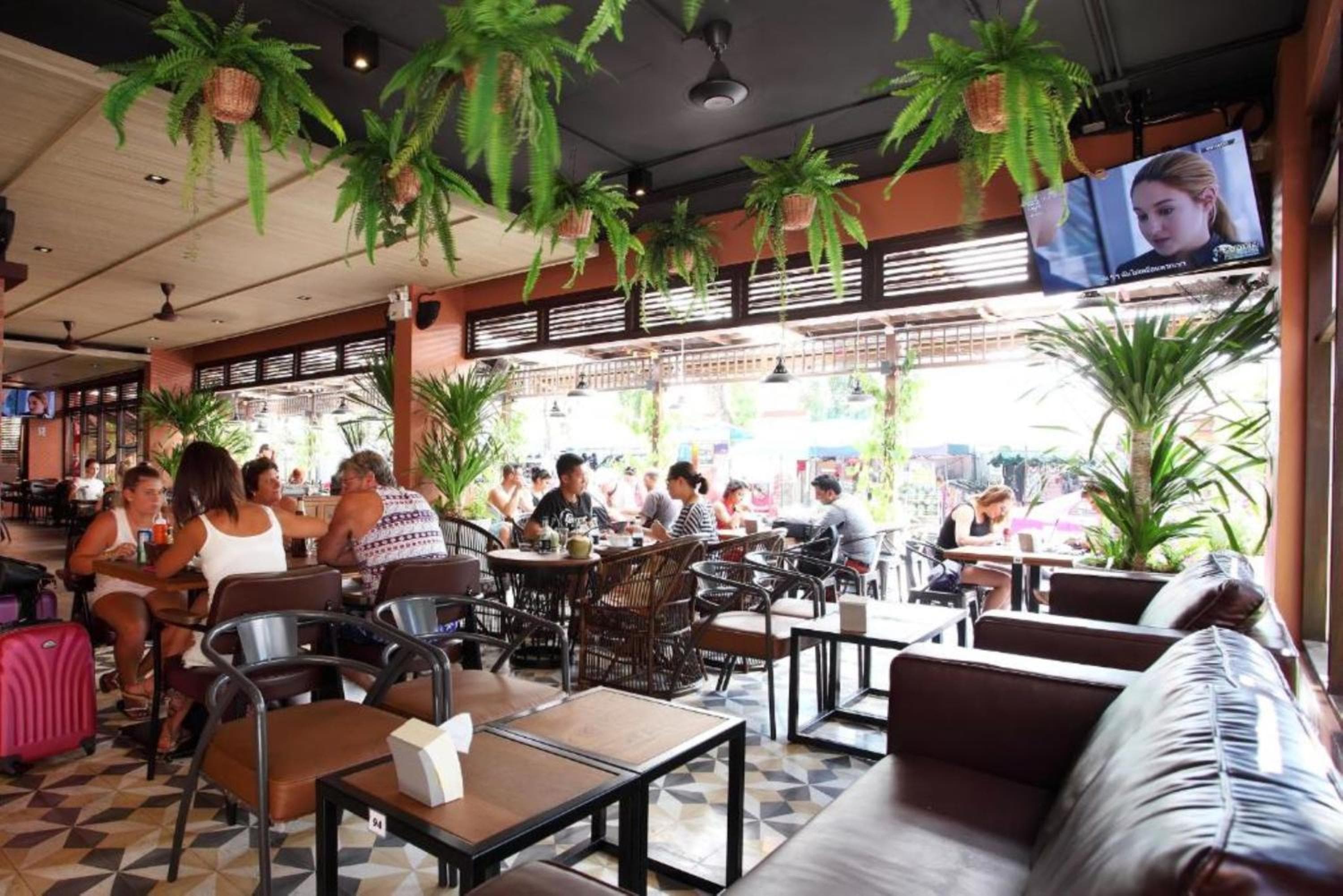 Rambuttri Village Plaza - SHA Plus Plus — 30